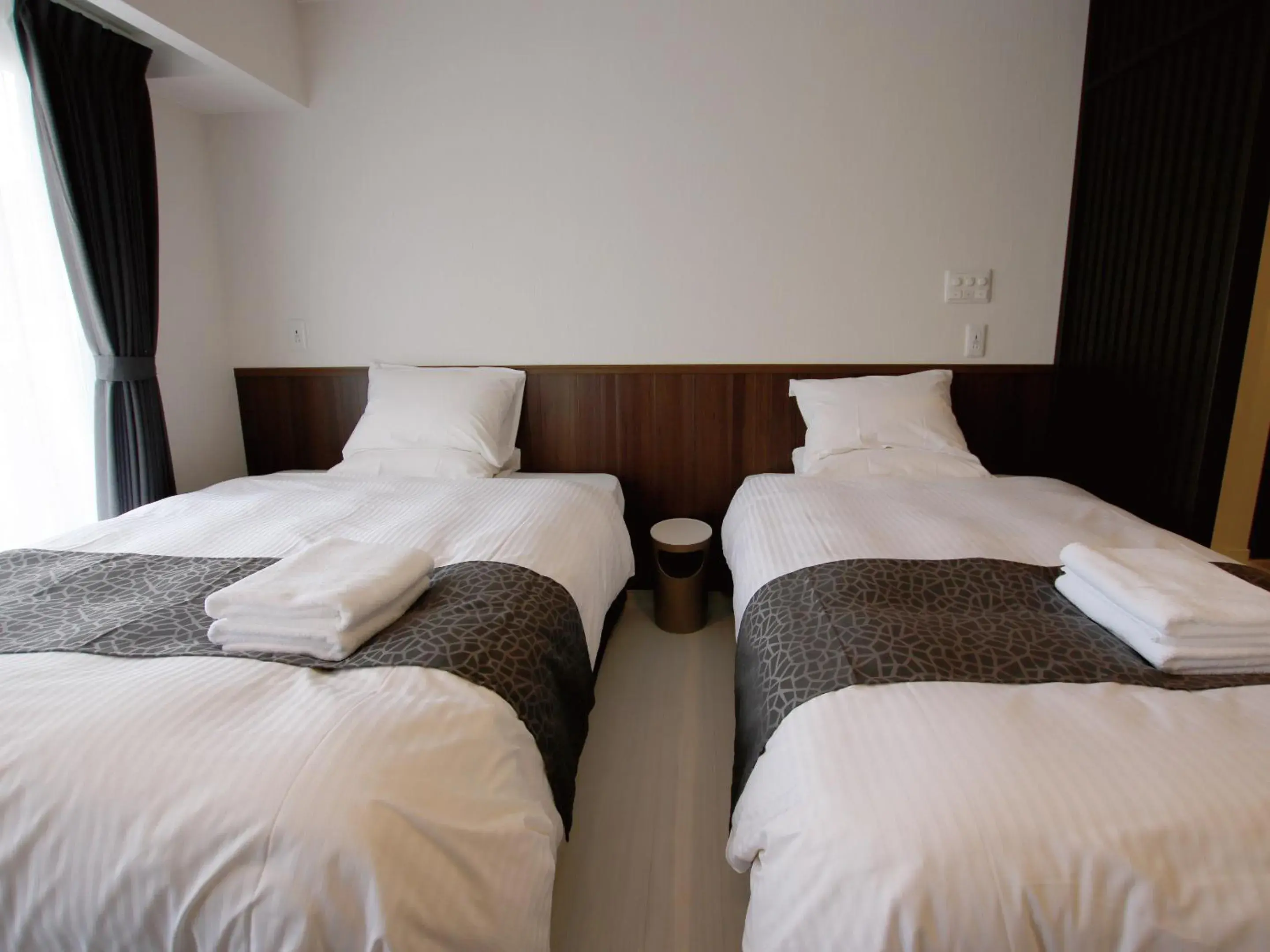 Bed in Sunset Resort Mihama -SEVEN Hotels and Resorts- Bed in Sunset Resort Mihama -SEVEN Hotels and Resorts-