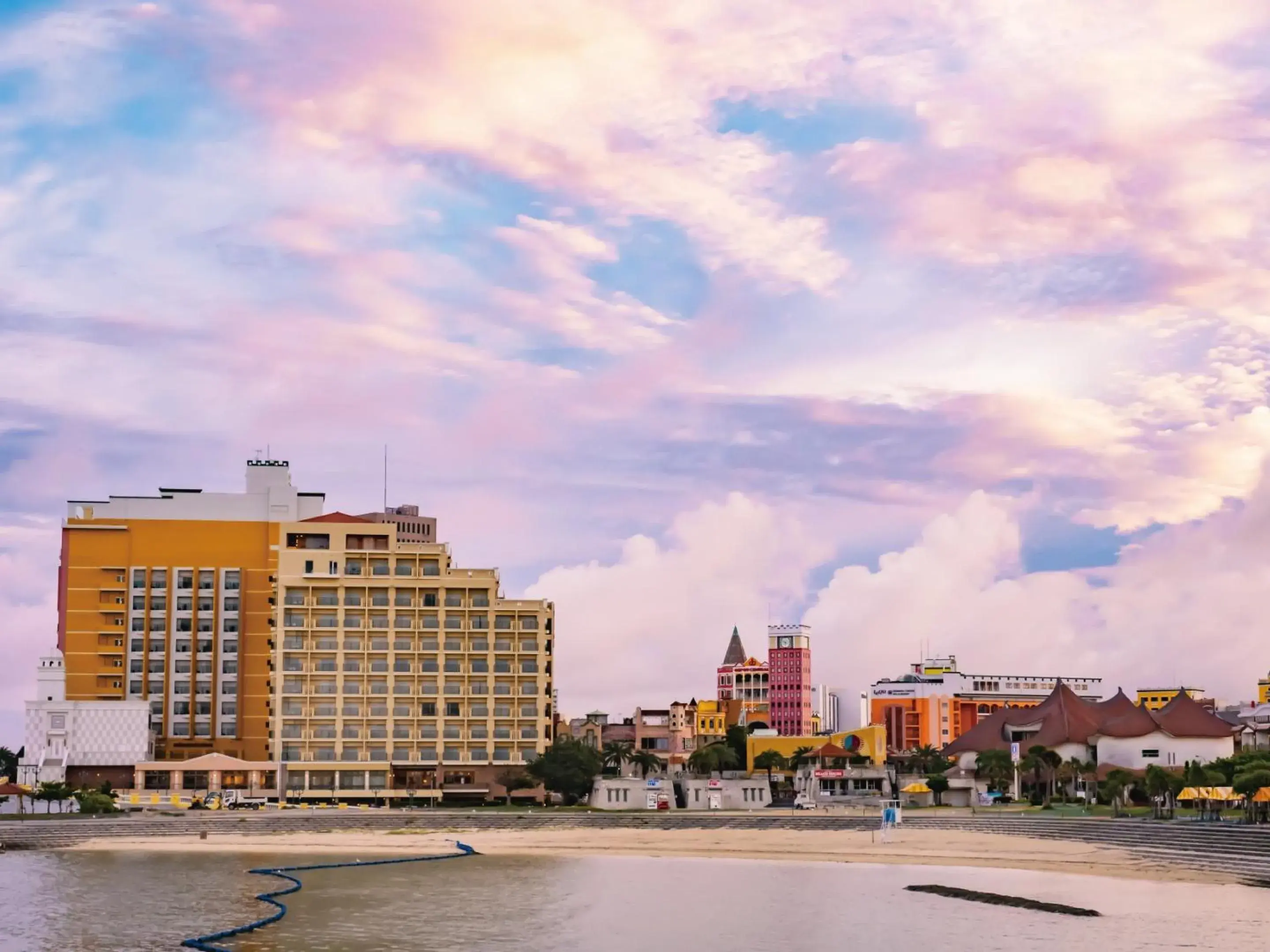 Sunset Resort Mihama -SEVEN Hotels and Resorts- Sunset Resort Mihama -SEVEN Hotels and Resorts-