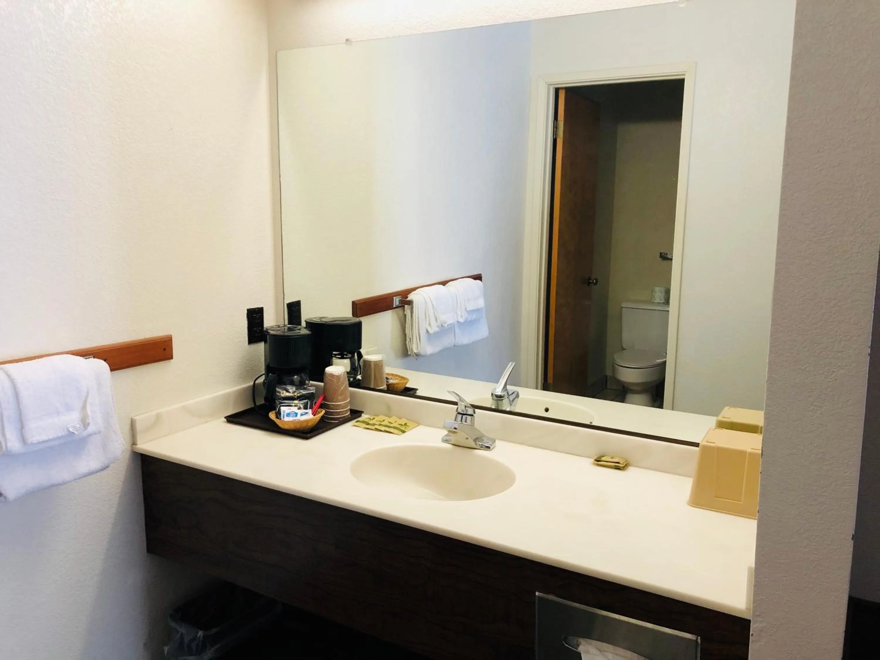 Bathroom in Motel Garberville