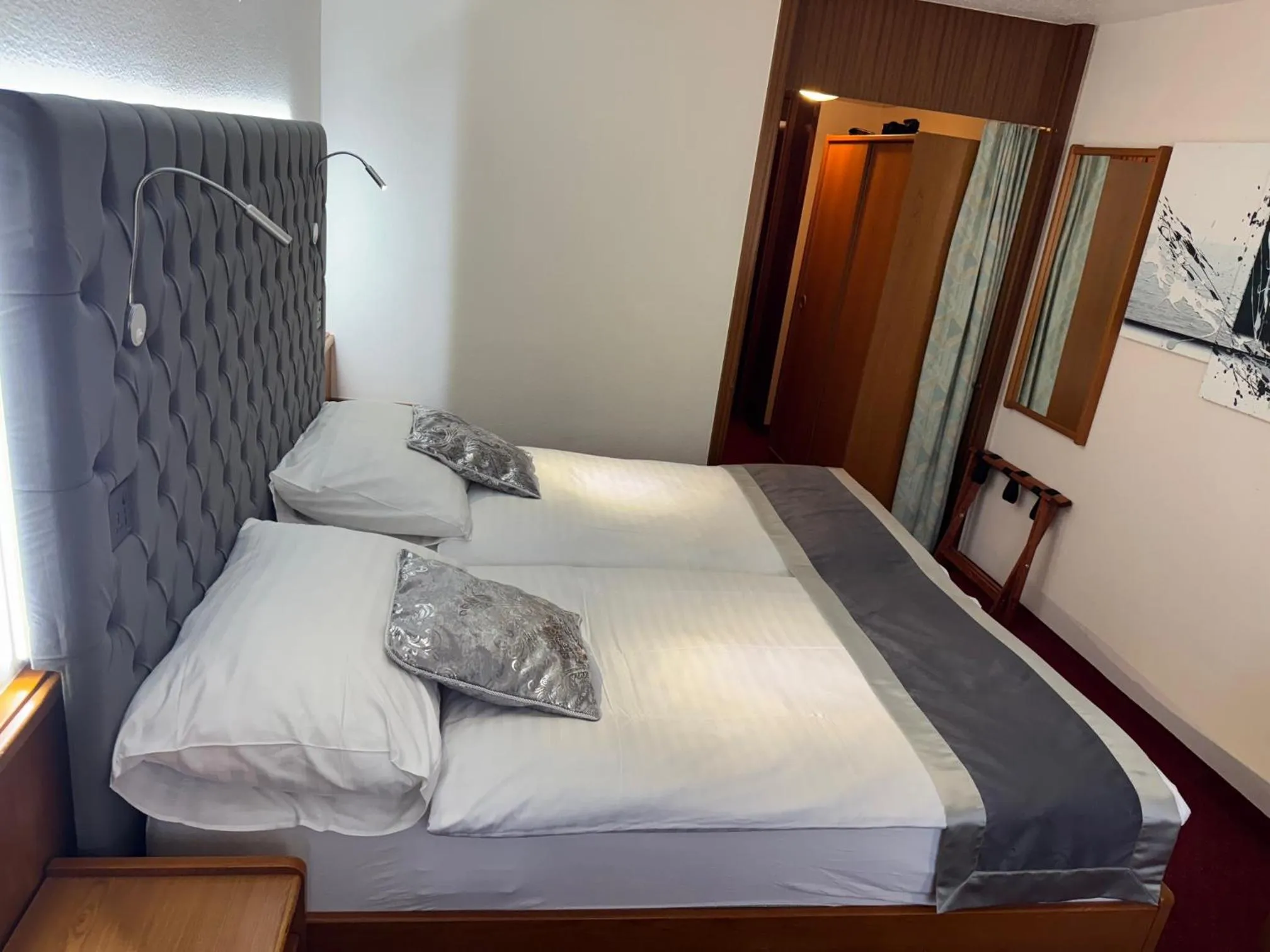 Bed in Hôtel des Trois Rois