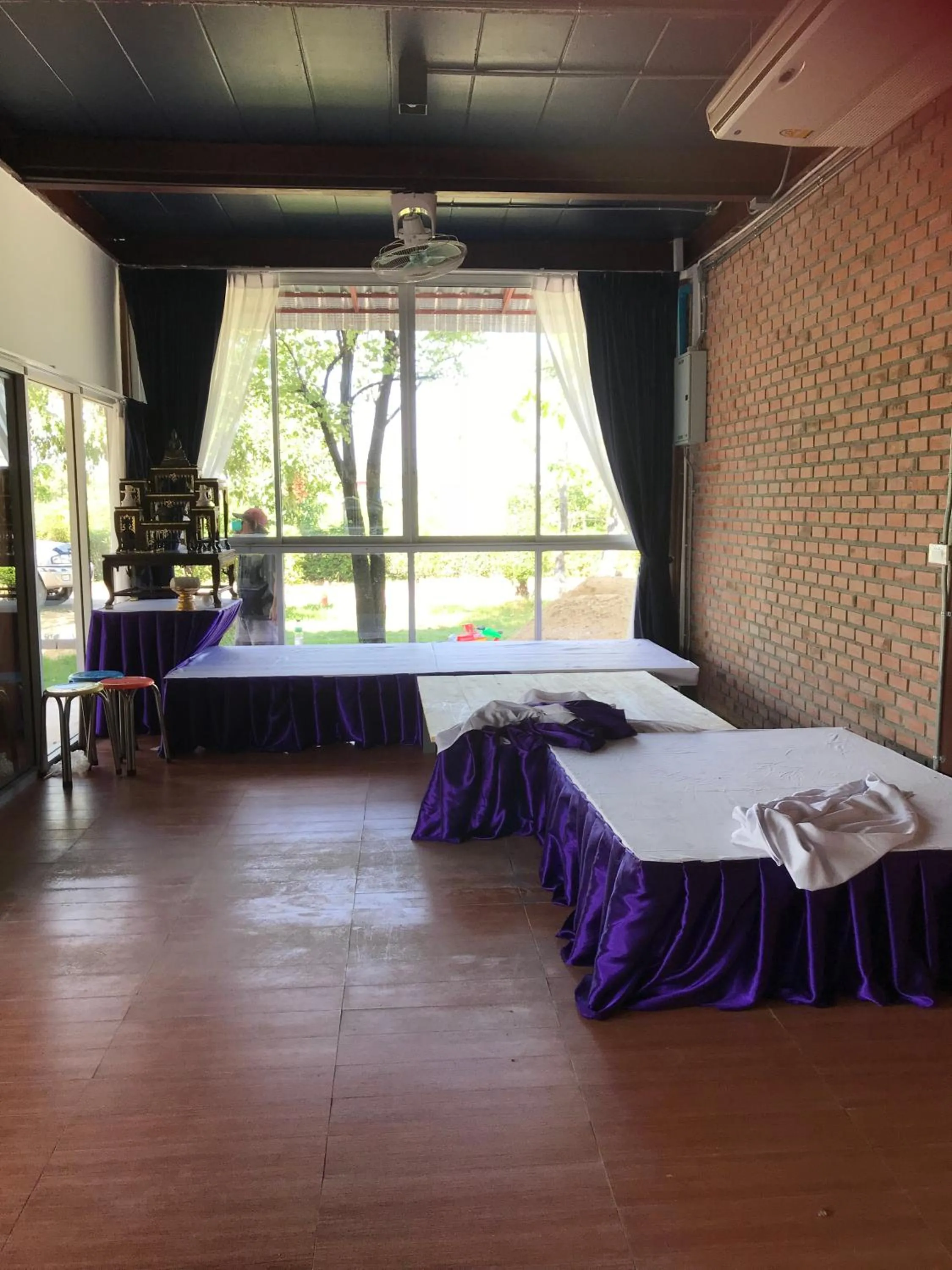 Bed in Sripiamsuk Resort Bangkok