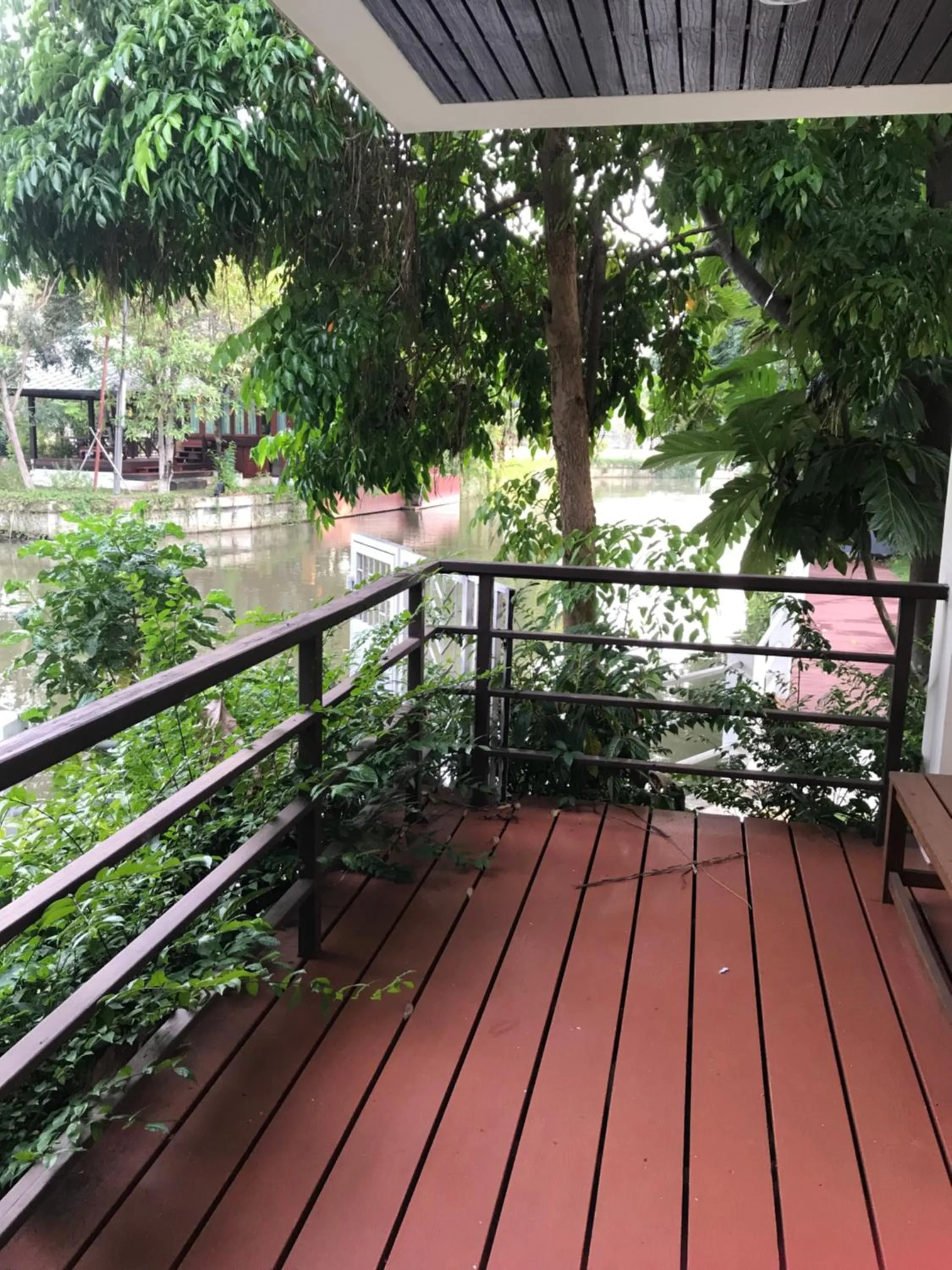Balcony/Terrace in Sripiamsuk Resort Bangkok