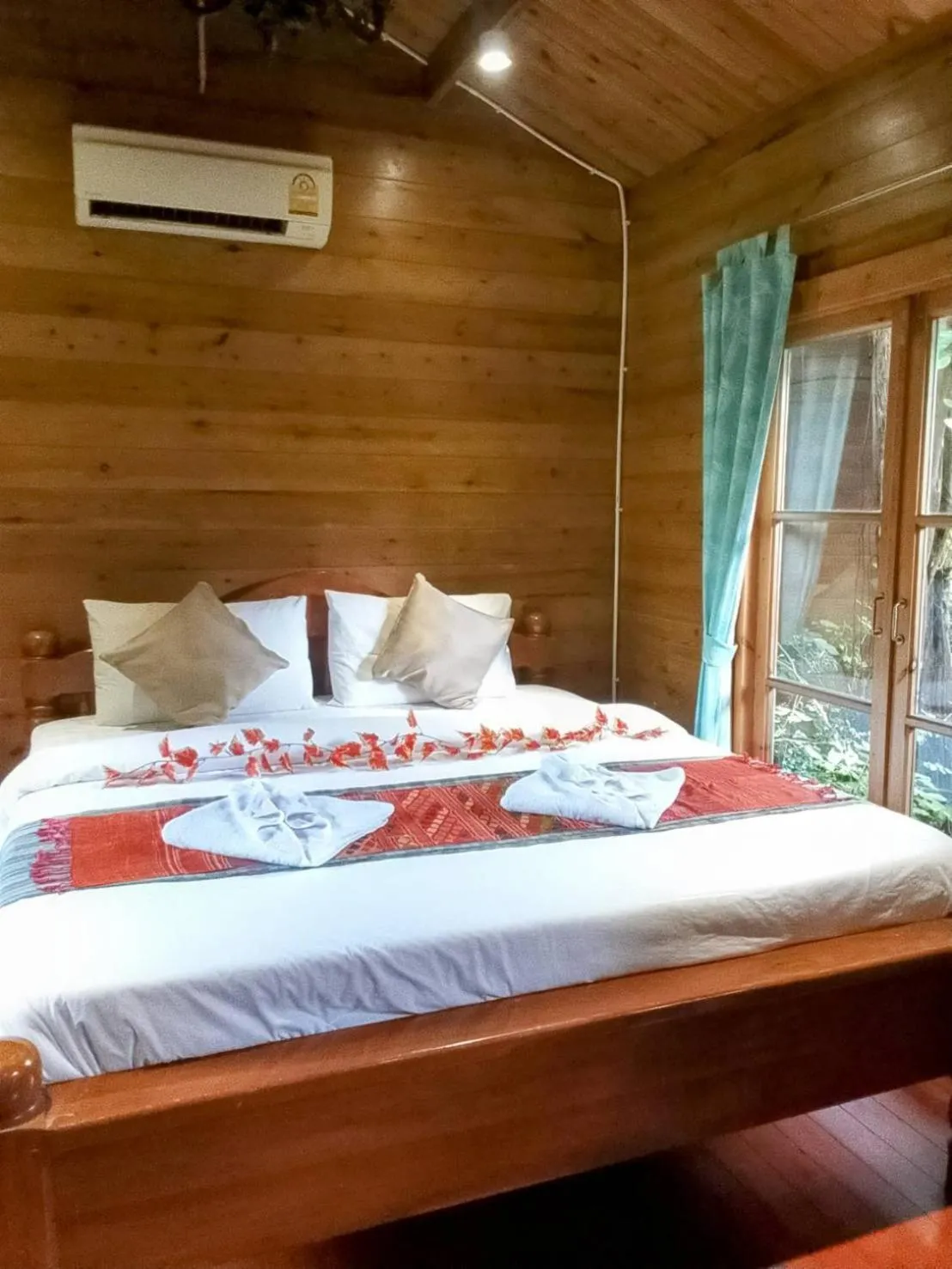 Bed in Sripiamsuk Resort Bangkok