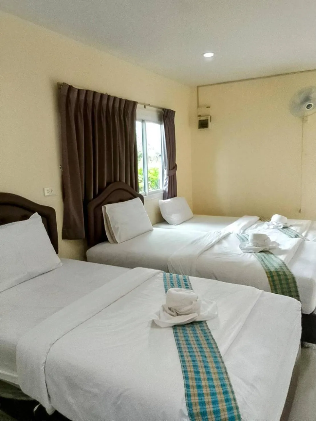 Bed in Sripiamsuk Resort Bangkok