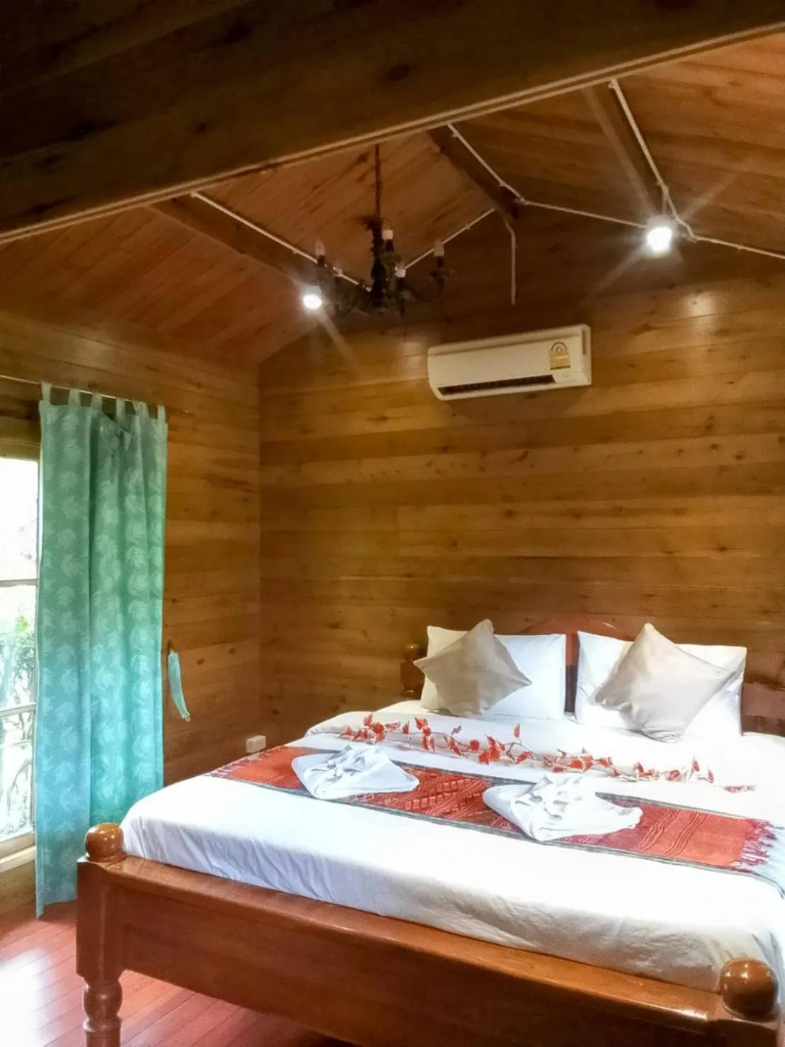 Bed in Sripiamsuk Resort Bangkok