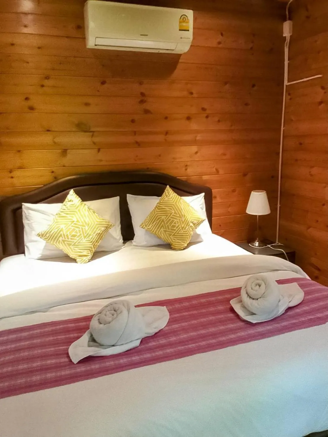 Bed in Sripiamsuk Resort Bangkok