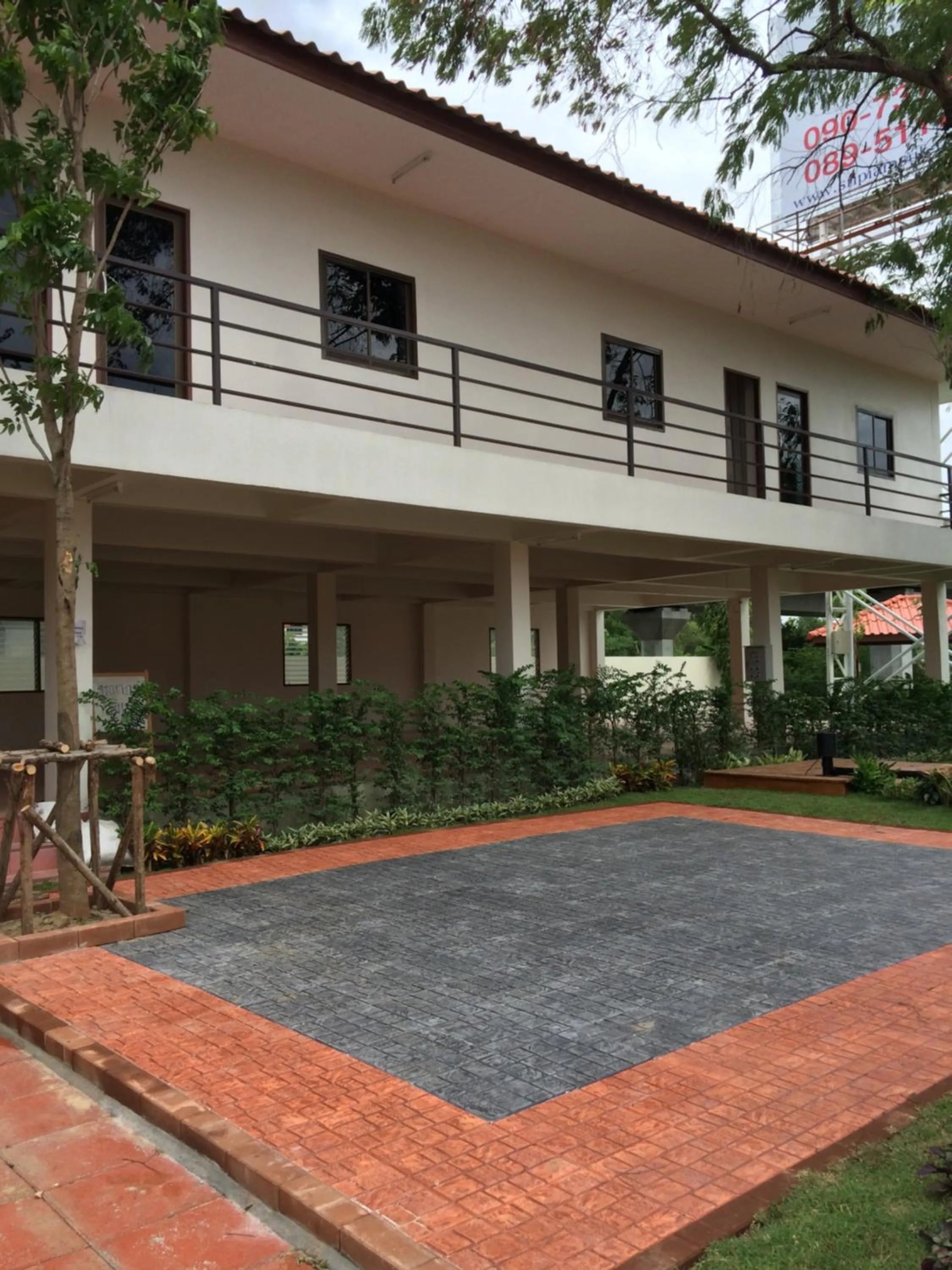 Patio in Sripiamsuk Resort Bangkok