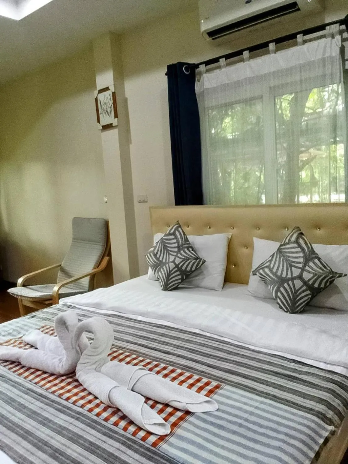 Bed in Sripiamsuk Resort Bangkok