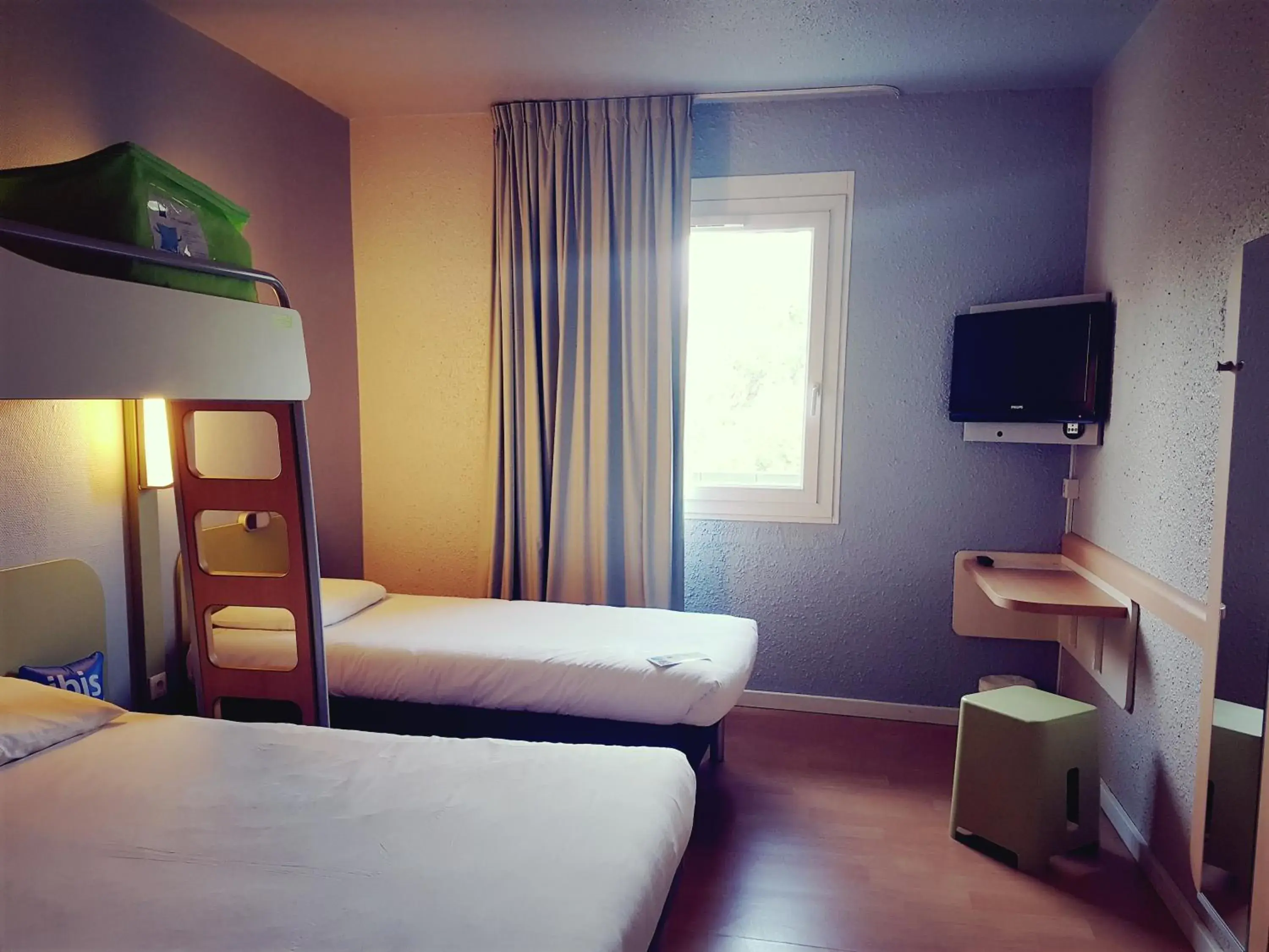 Bed in ibis Budget Arles Palais Des Congres Bed in ibis Budget Arles Palais Des Congres