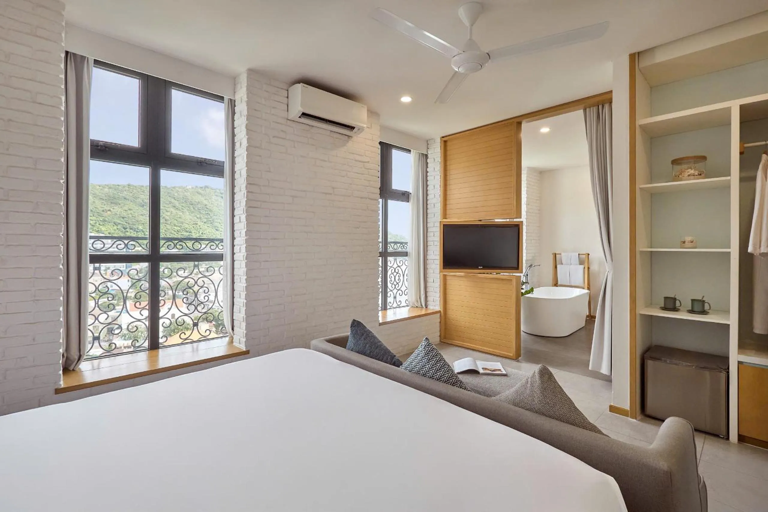 Bed in Skool Plus Vung Tau