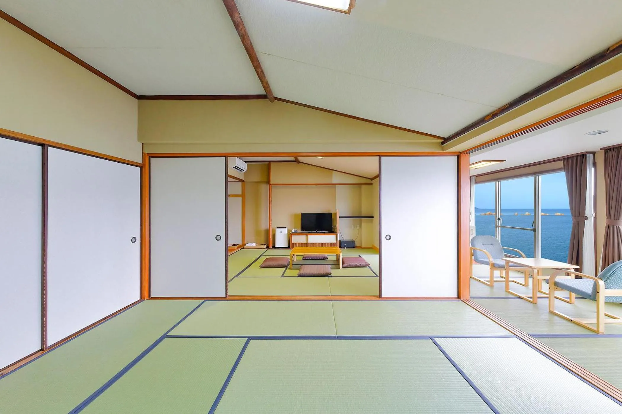 Photo of the whole room in Ooedo Onsen Monogatari Nanki Kushimoto