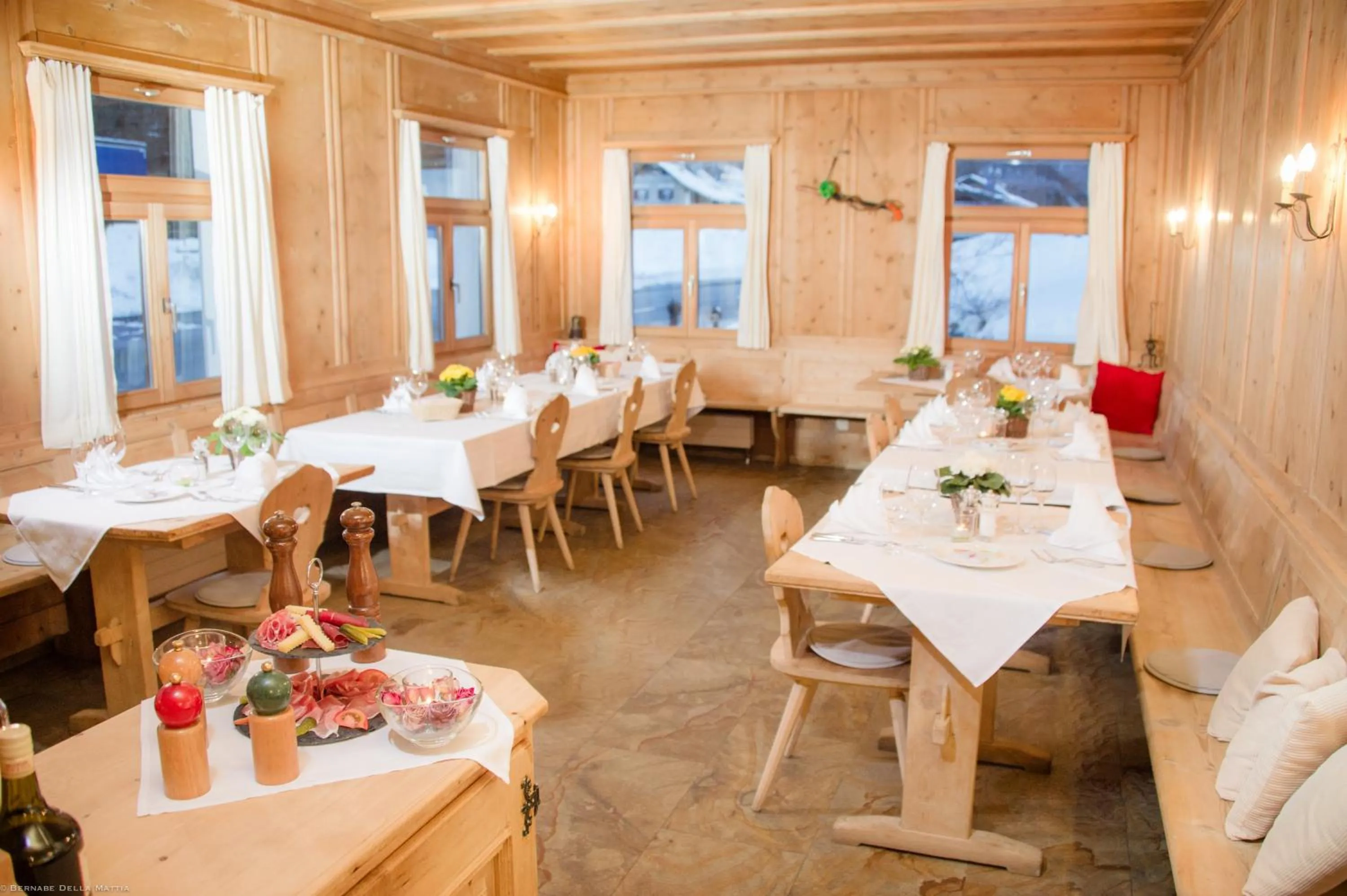 Restaurant/places to eat in Hotel Veduta