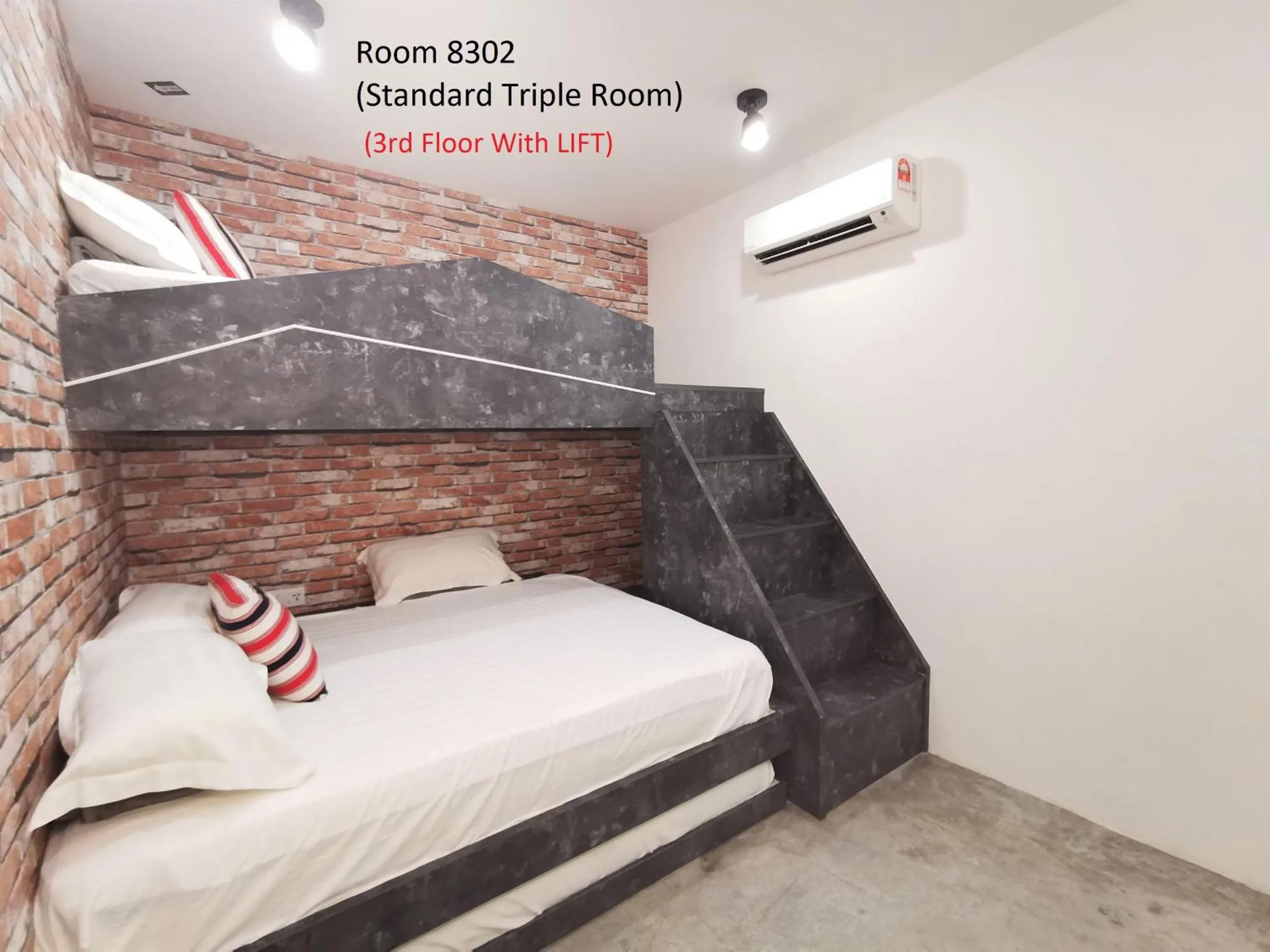 Bed in Mwv Family Suite Room