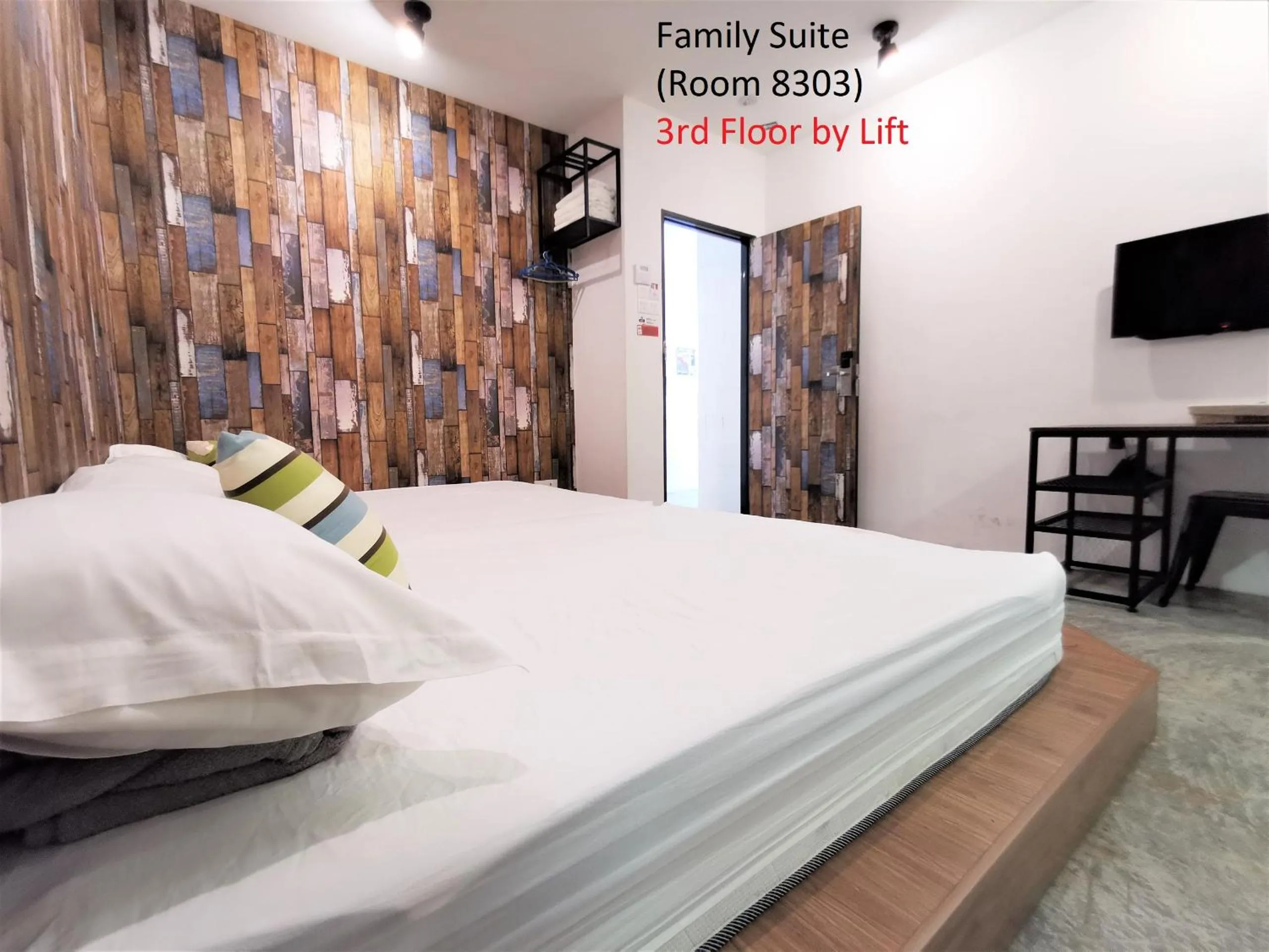 Bed in Mwv Family Suite Room