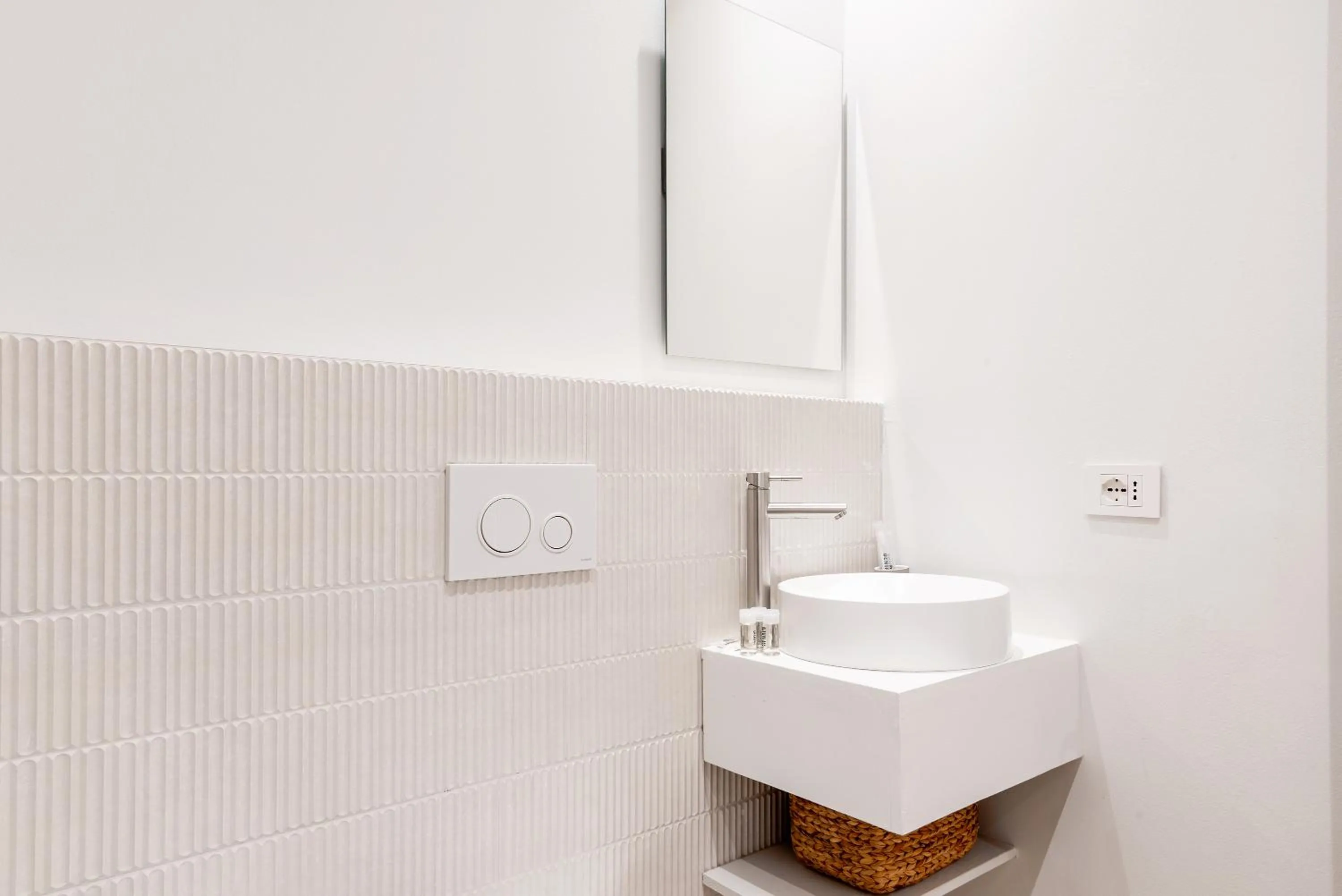 Bathroom in easyhomes-City Centre Suites