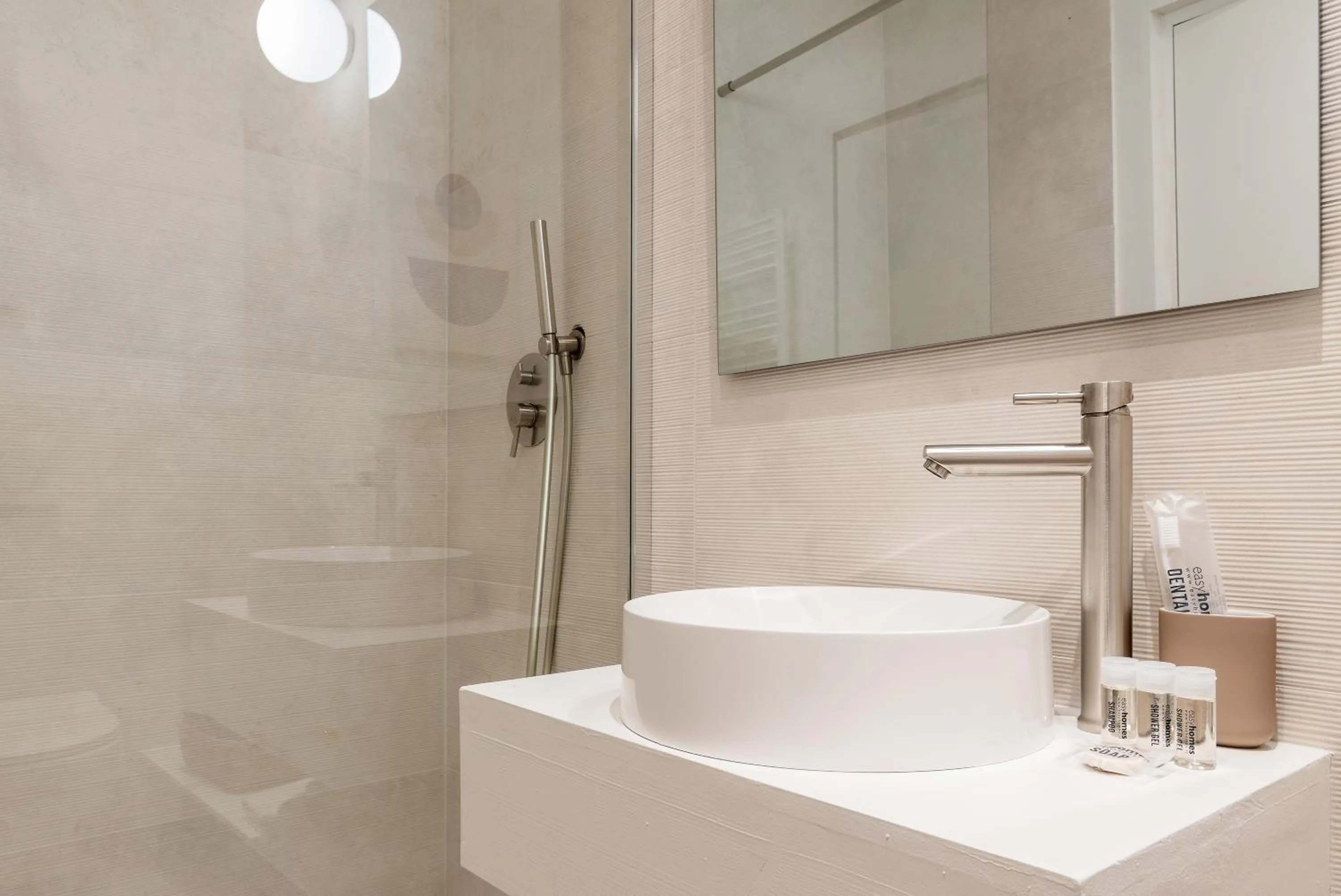Bathroom in easyhomes-City Centre Suites