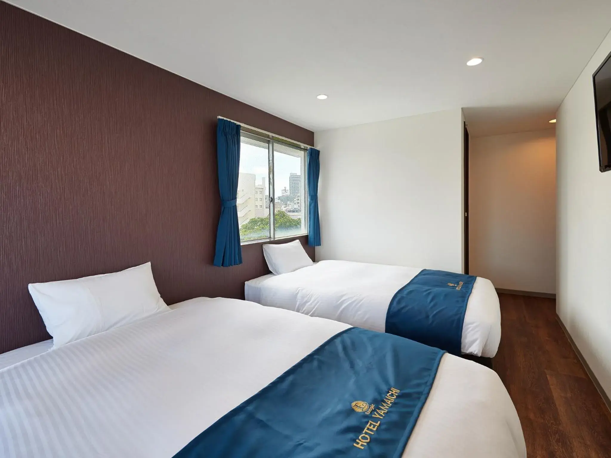 TV and multimedia, Bed in エナジックホテル山市 Enagic HOTEL YAMAICHI TV and multimedia, Bed in エナジックホテル山市 Enagic HOTEL YAMAICHI