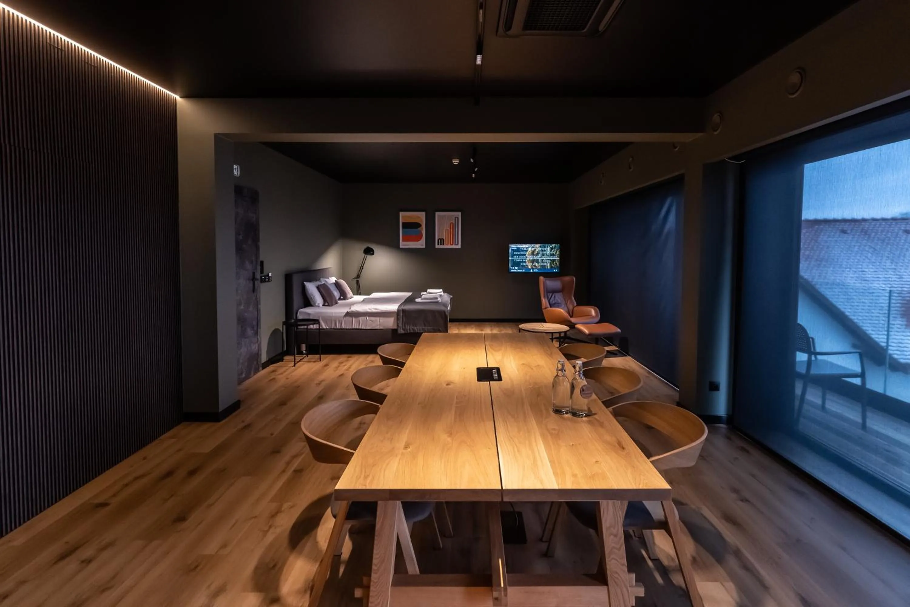 TV and multimedia in OTTON-Charzykowy Bed&Restaurant