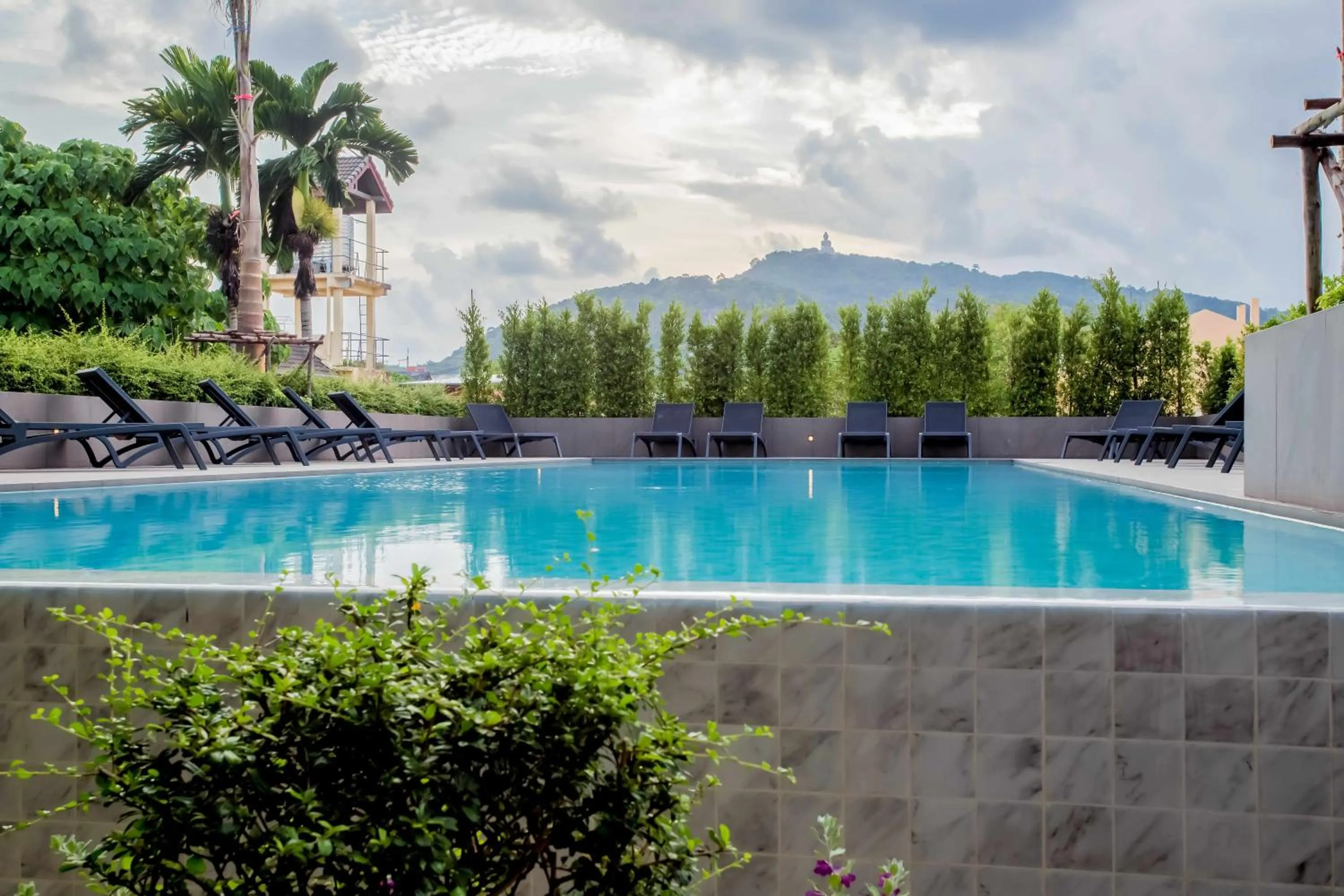 Swimming pool in NOON Village - Tower 2&3