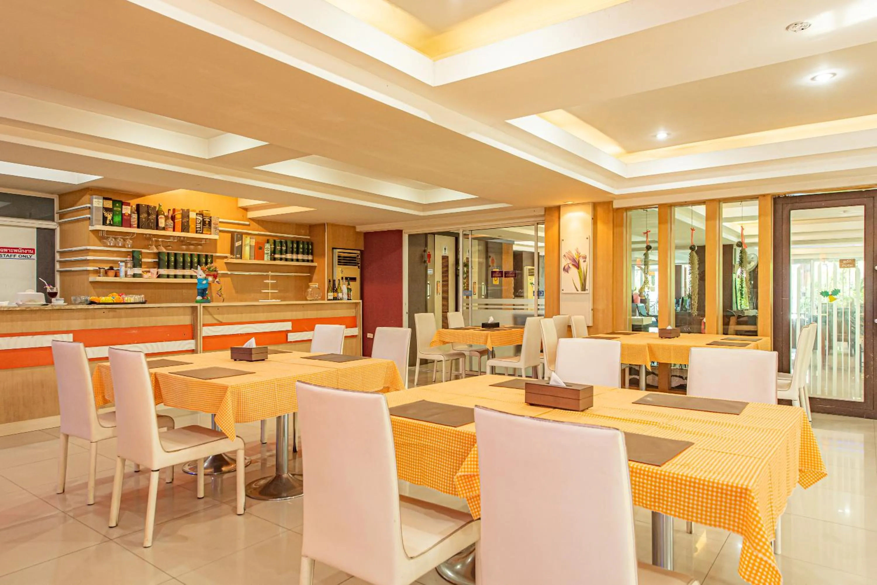 Restaurant/places to eat in The Wing Design Hotel