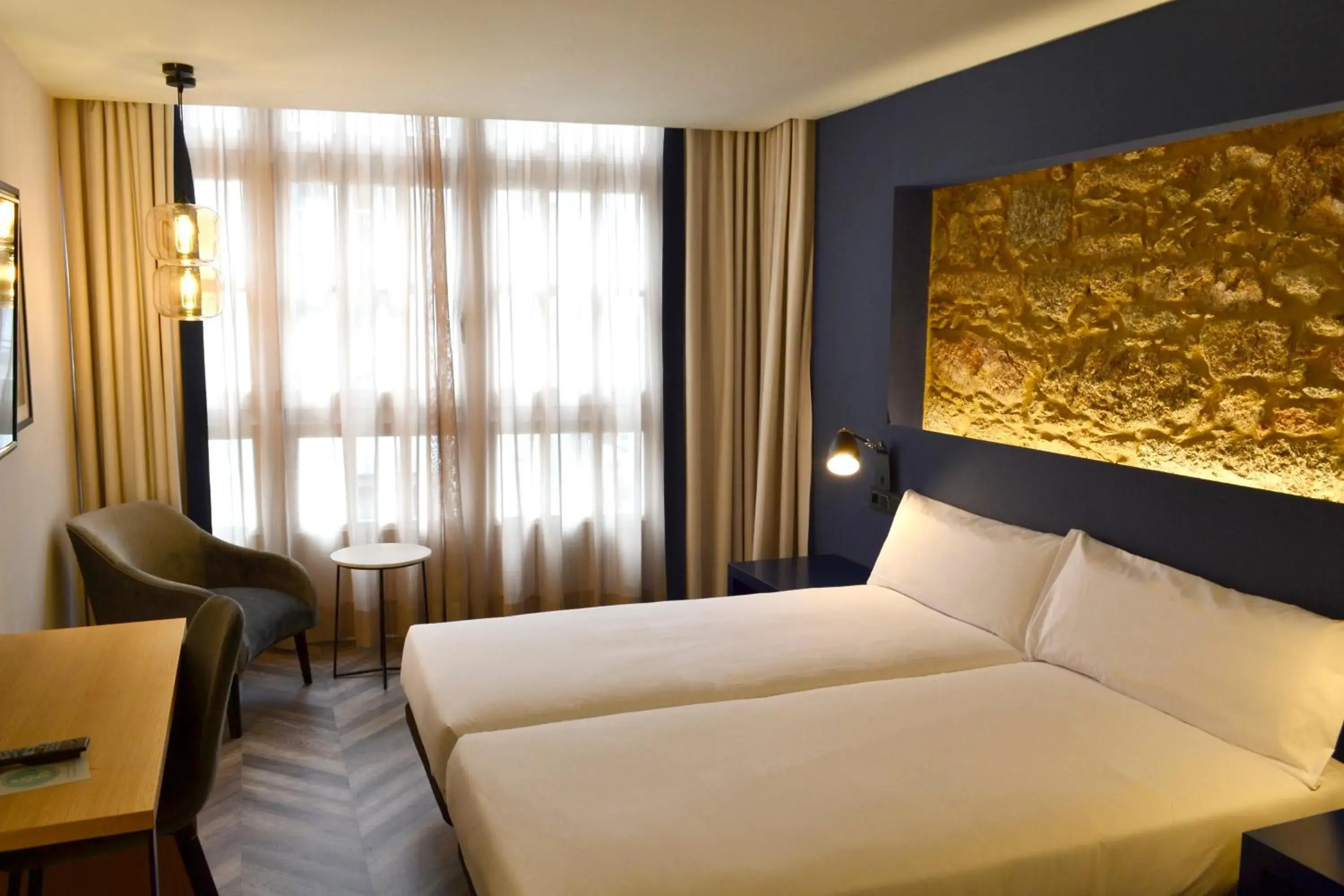 Bed in Hotel Alda Galería Coruña Bed in Hotel Alda Galería Coruña