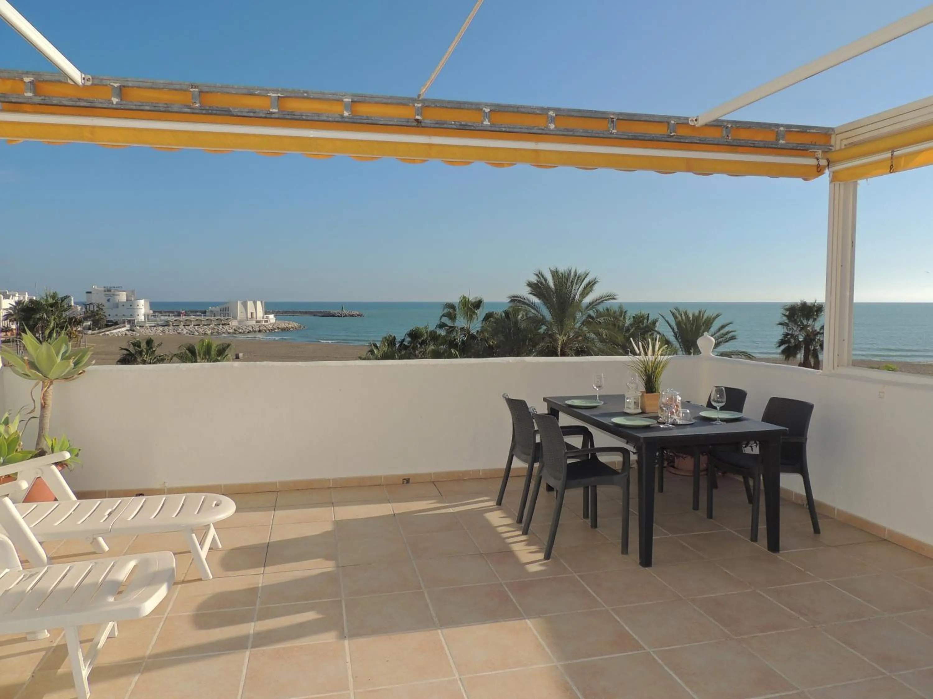 Ole Playa 5A Beach Front - A pie de playa, sea views - Vistas al mar, Puerto Marina