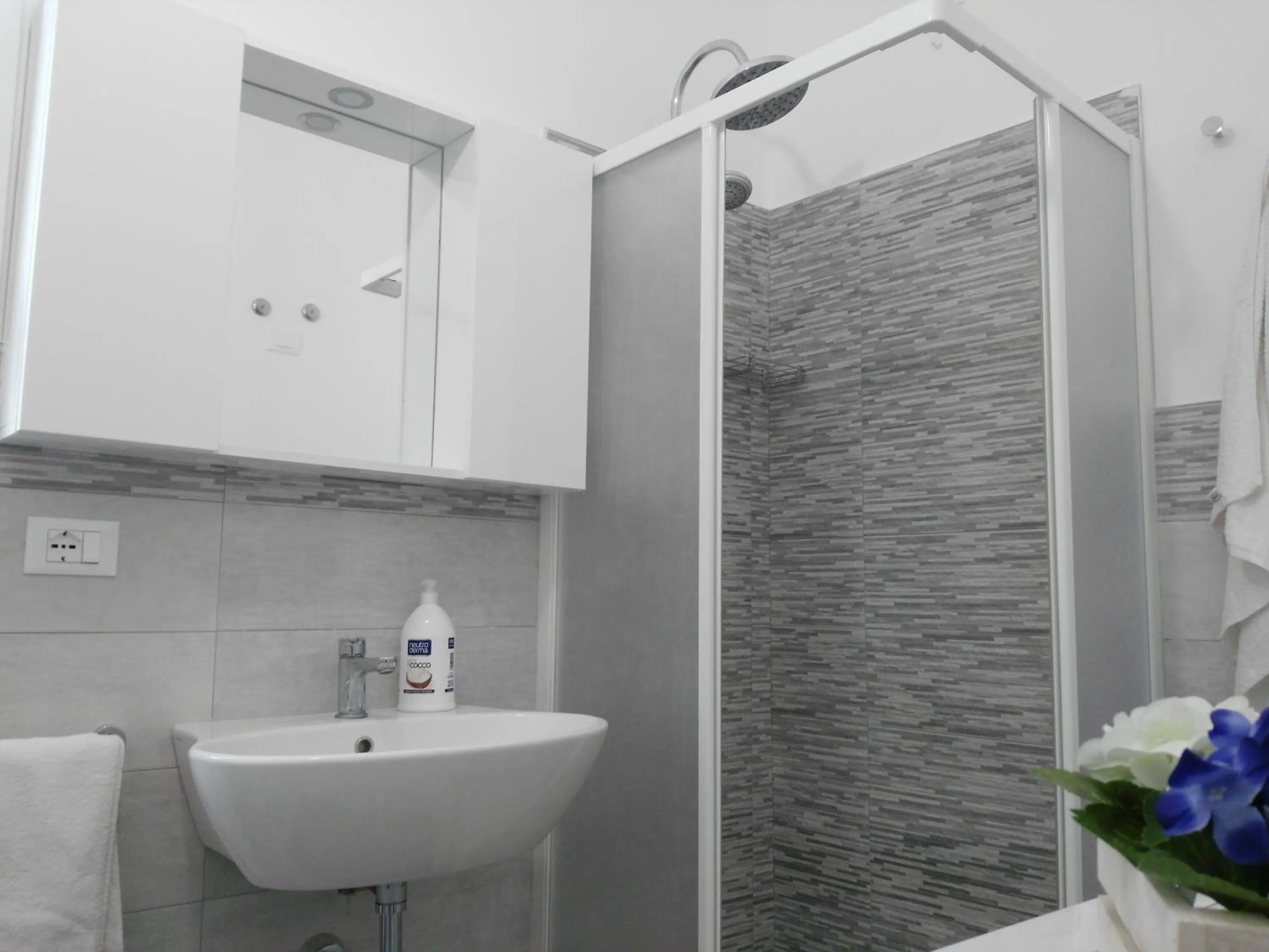 Bathroom in Quattroquarti Stradivari Home