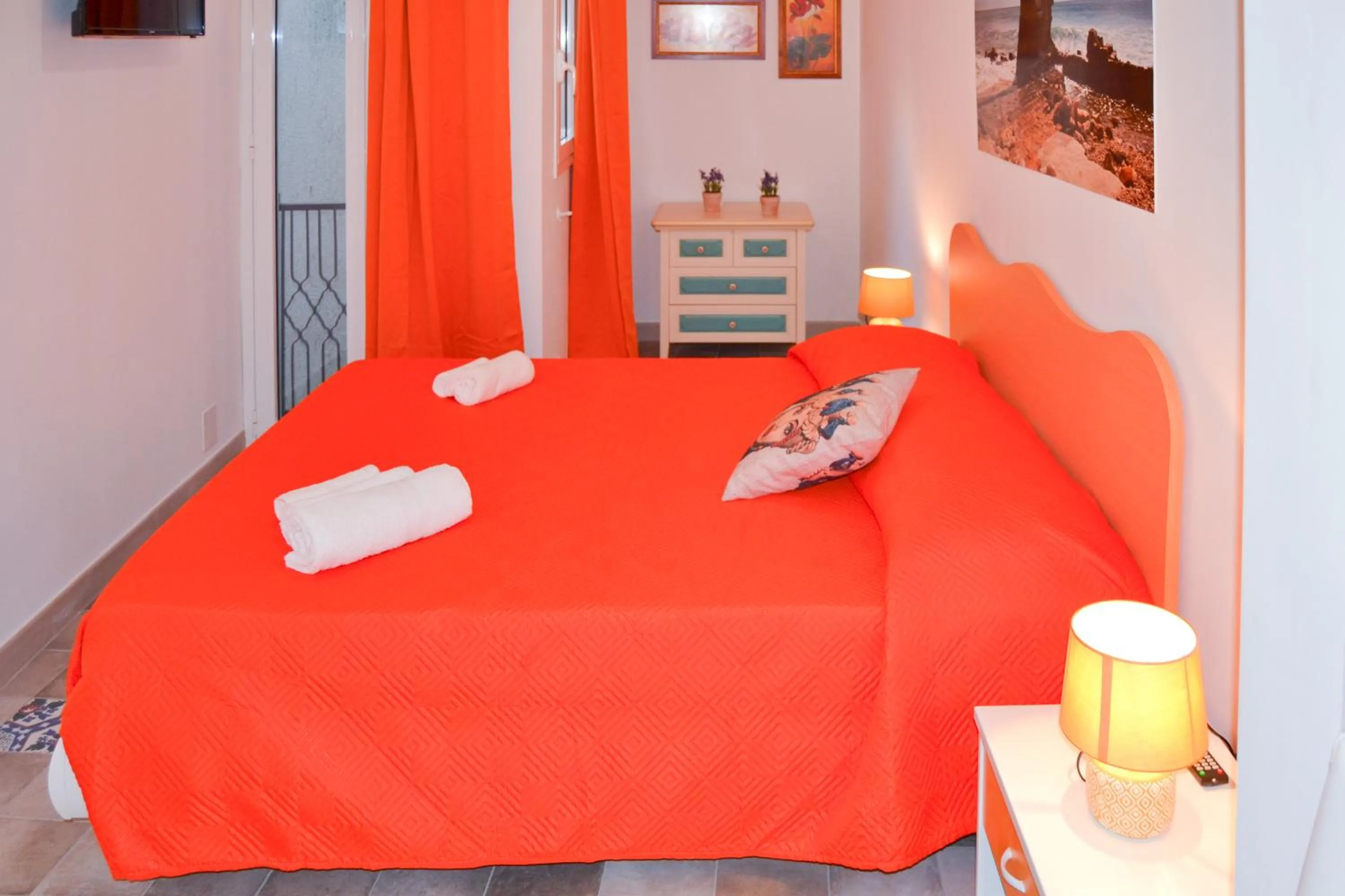 Bedroom, Bed in Quattroquarti Stradivari Home