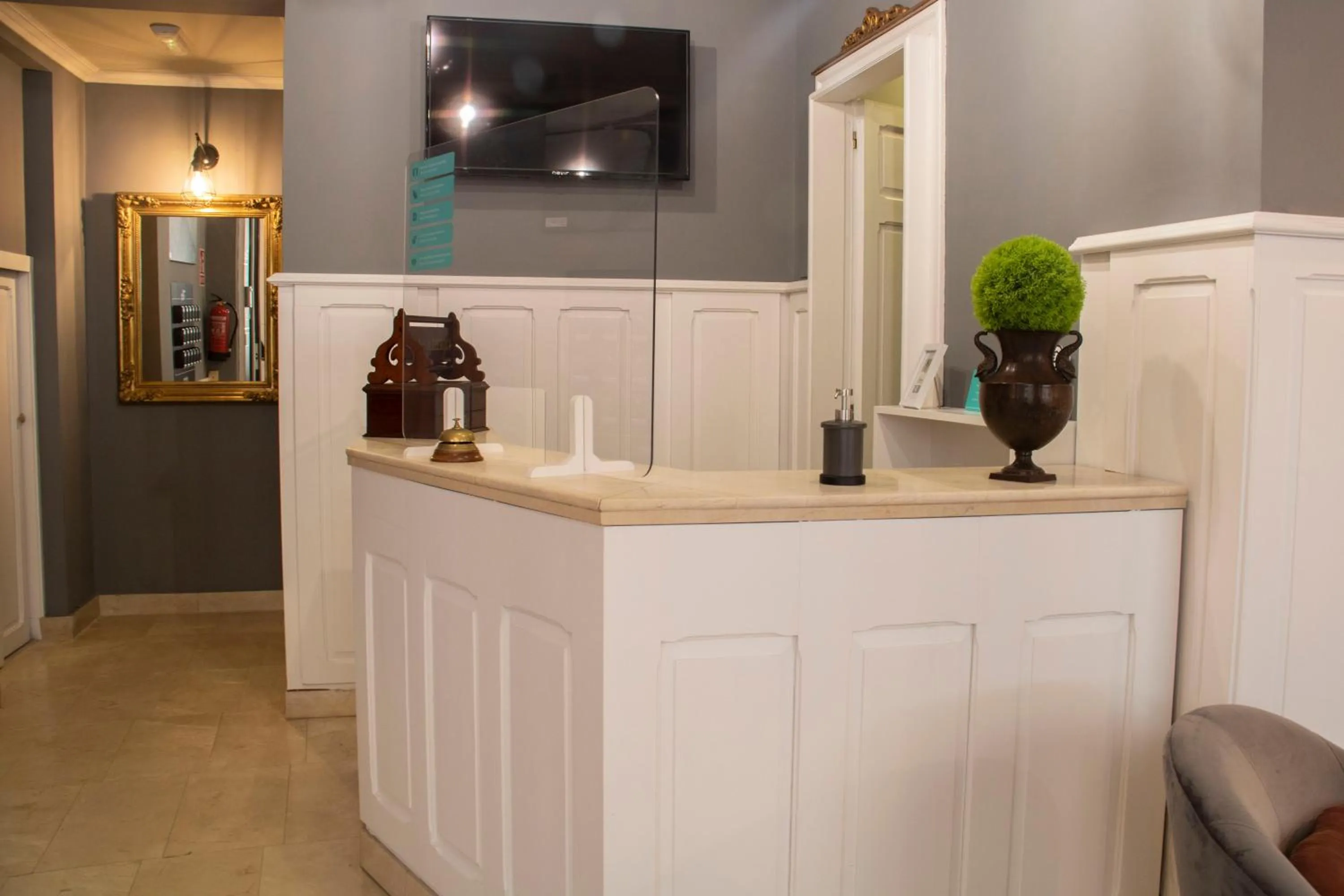 Lobby or reception in Alda Miramar Rooms