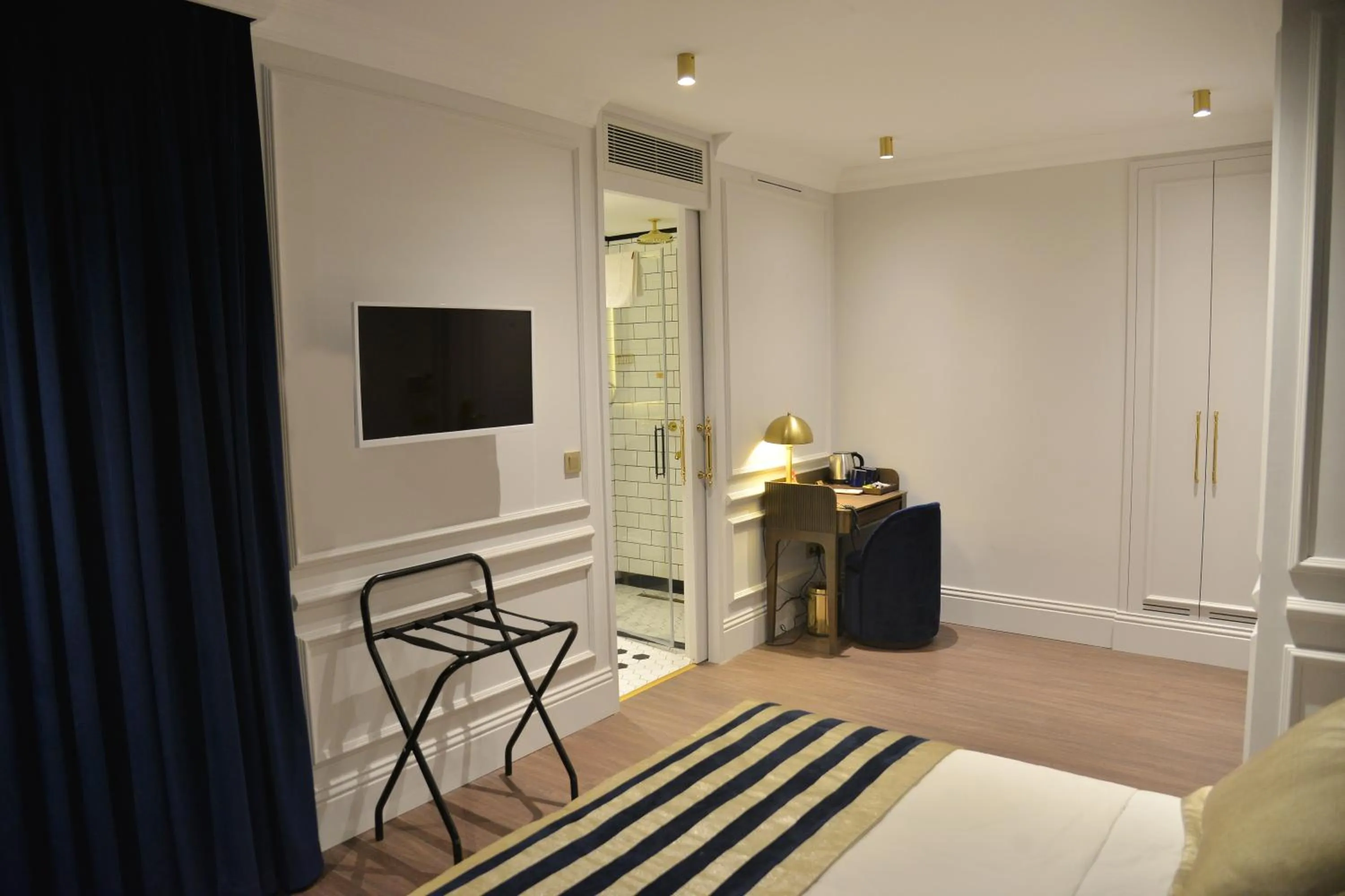 TV and multimedia in A11 HOTEL Exclusive