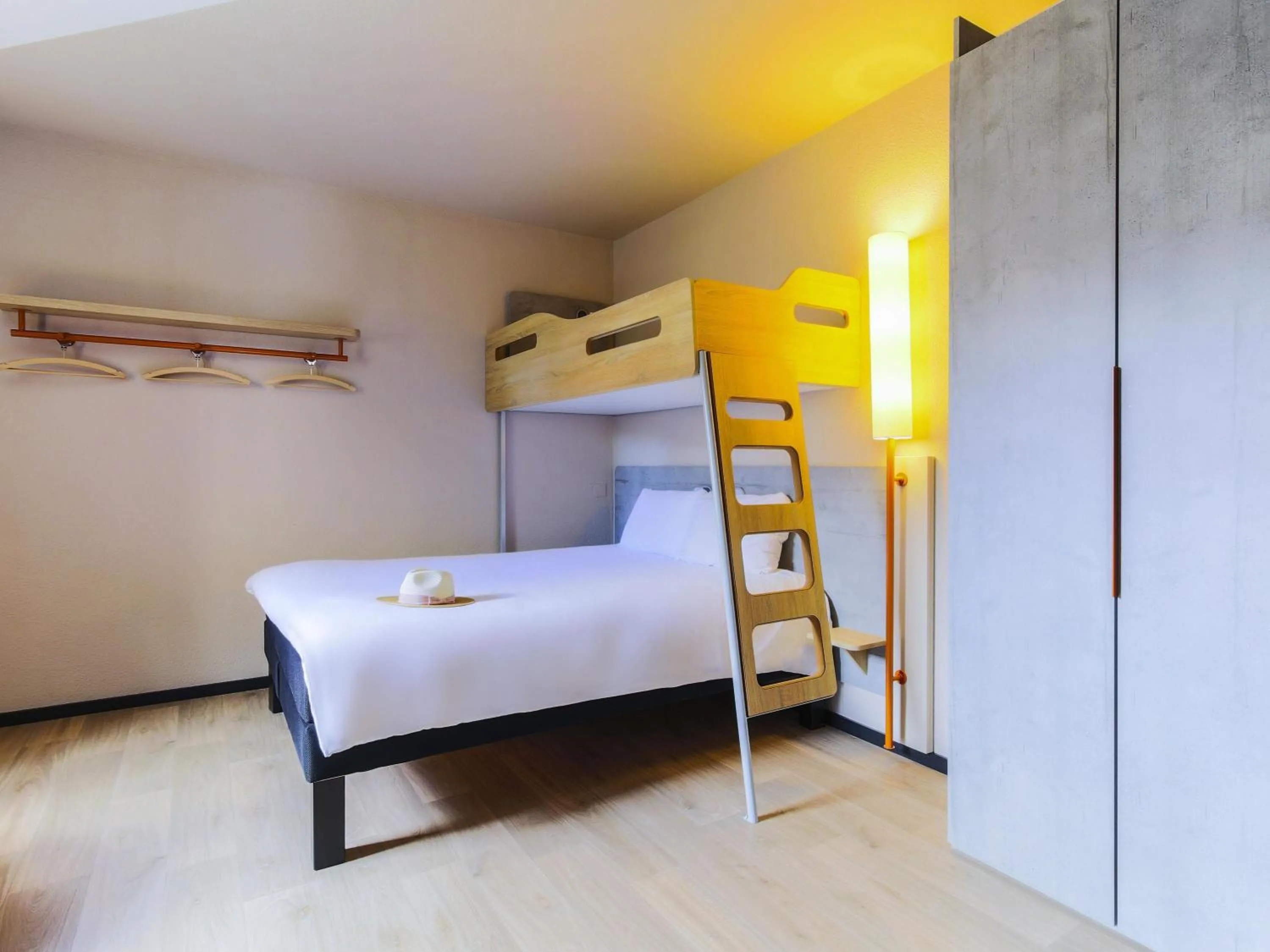 Bedroom, Bed in Ibis Budget Albi Centre