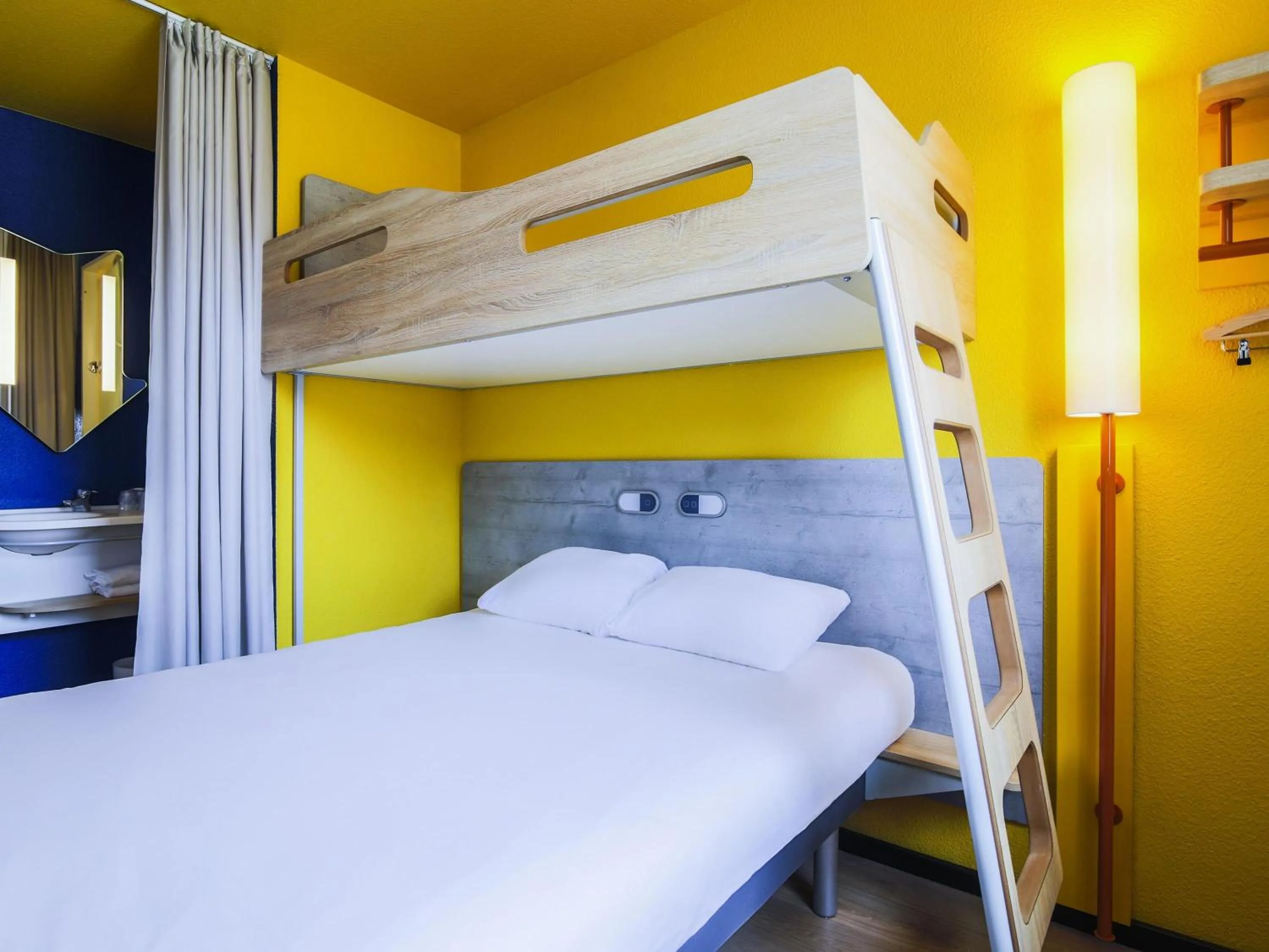Bedroom, Bed in Ibis Budget Albi Centre