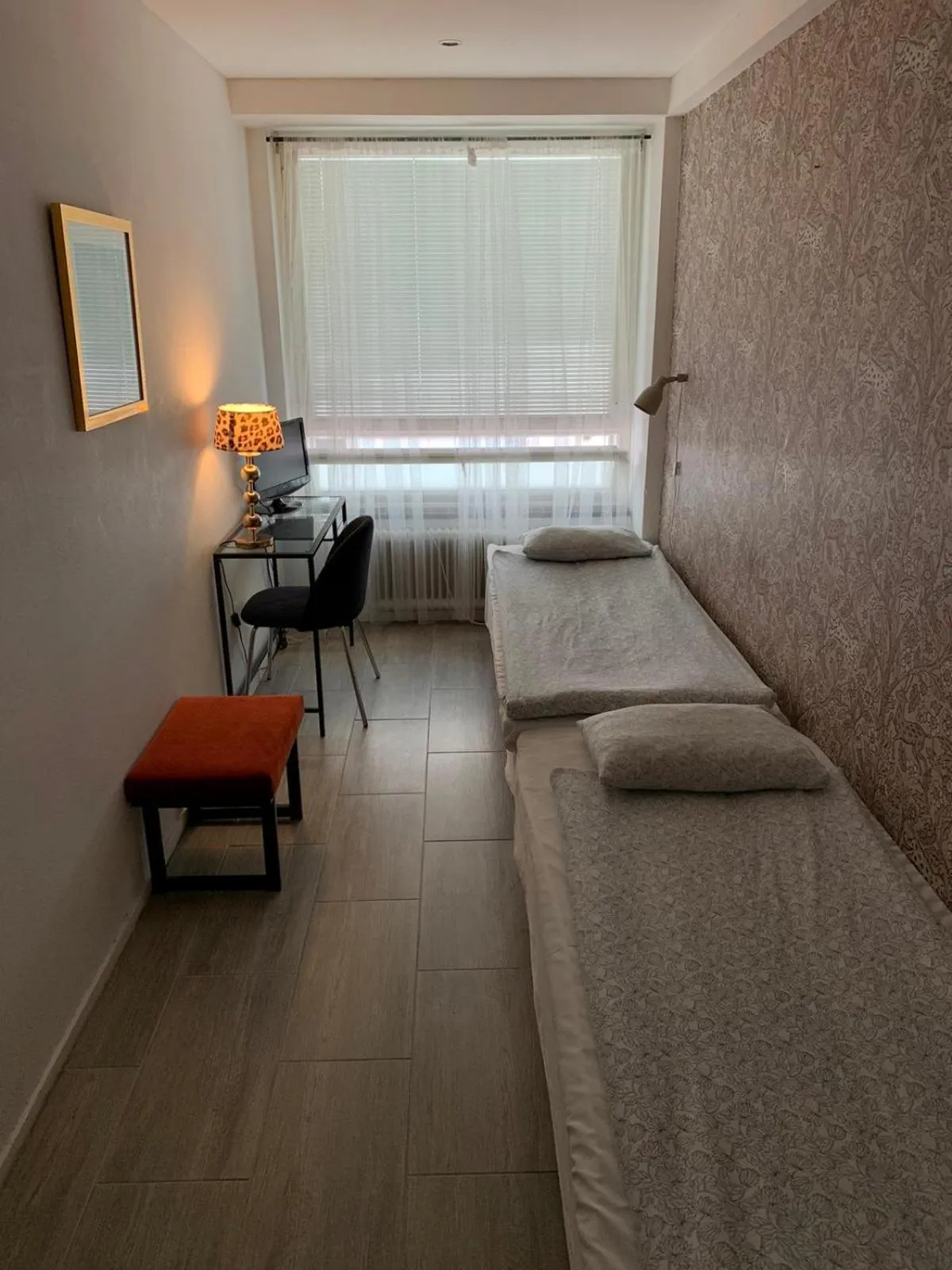 Budget Twin Room in Hotel Harriet