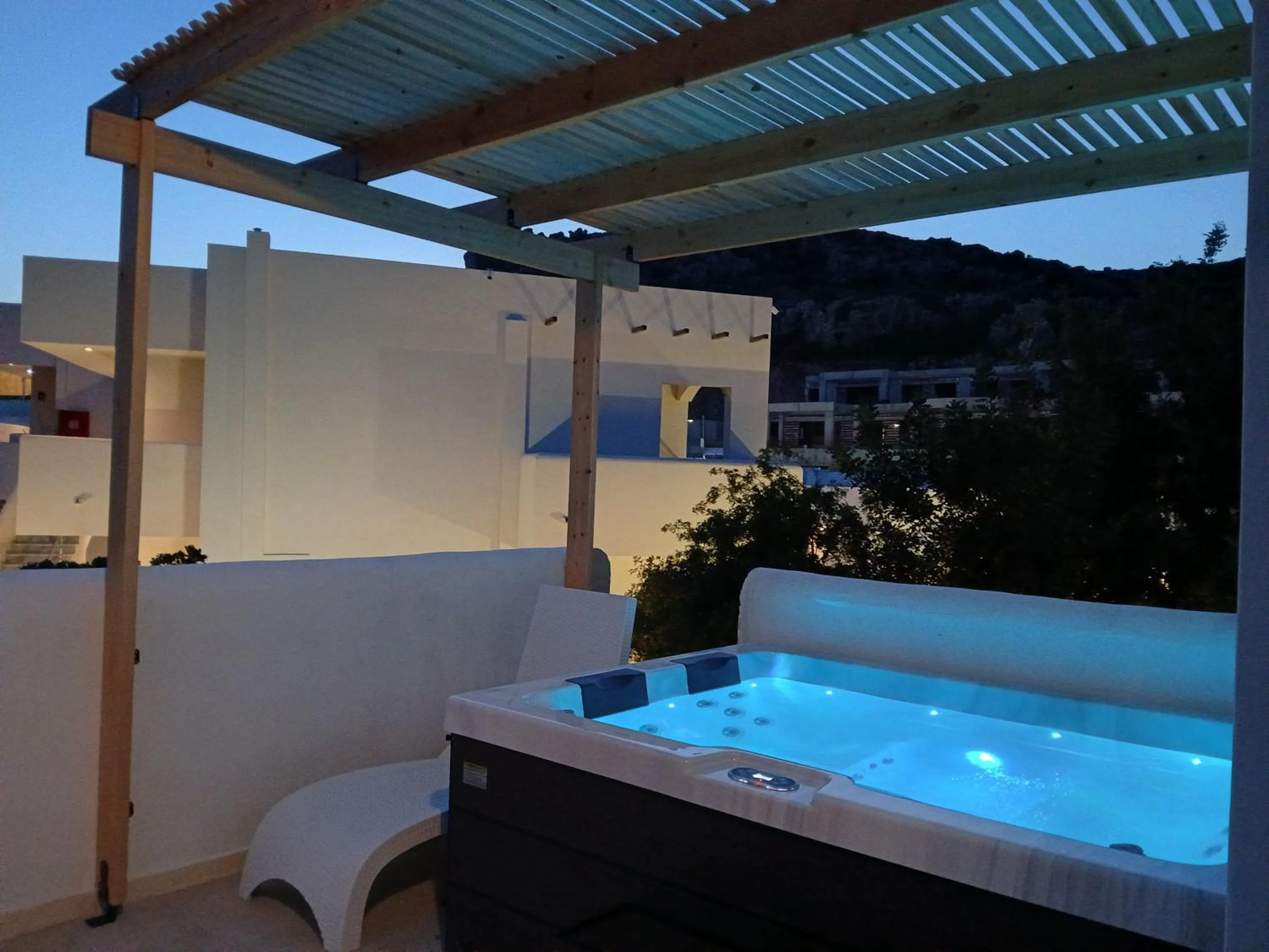 Night in Ladiko Suites - Faliraki
