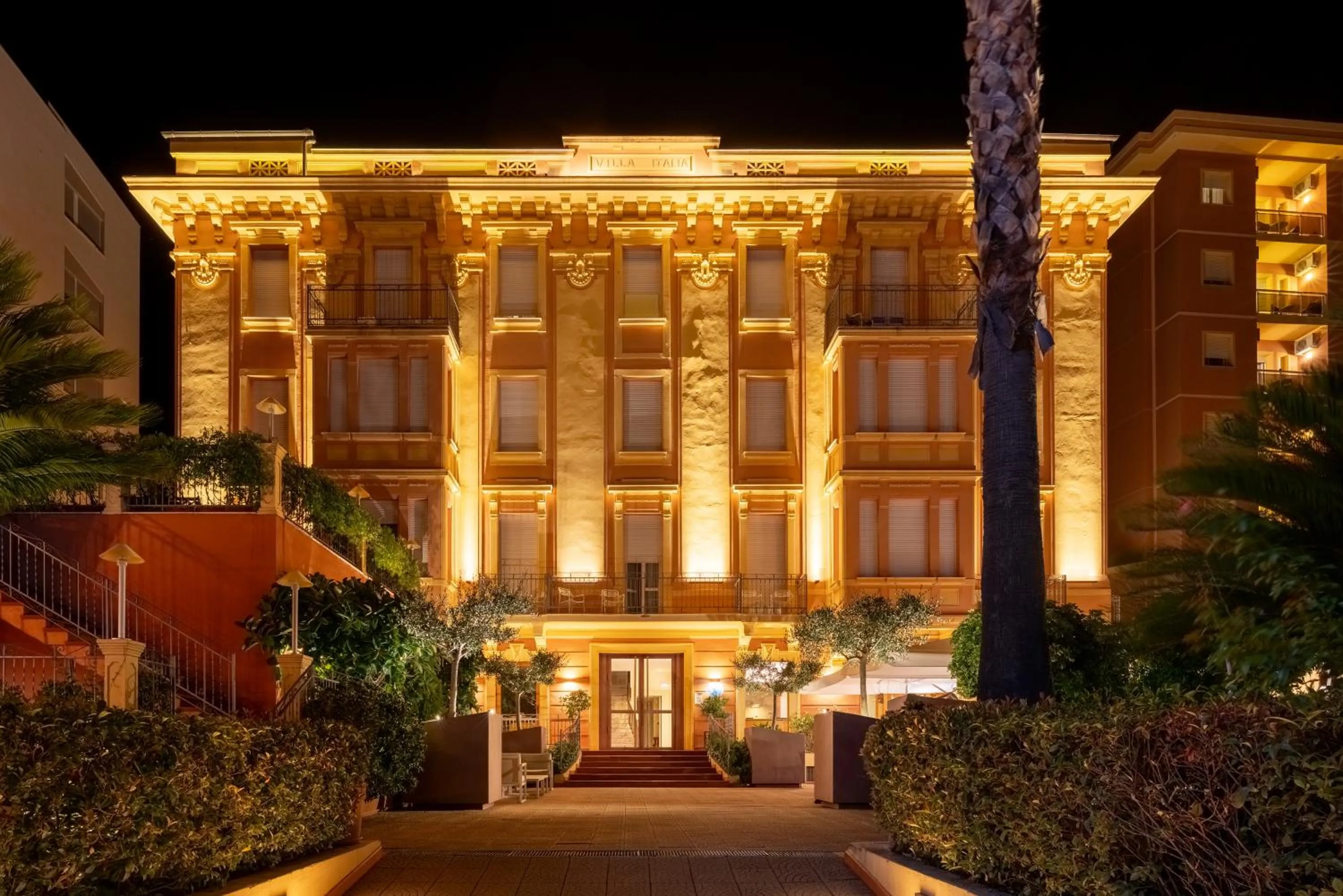 Property building in Hotel Careni Villa Italia