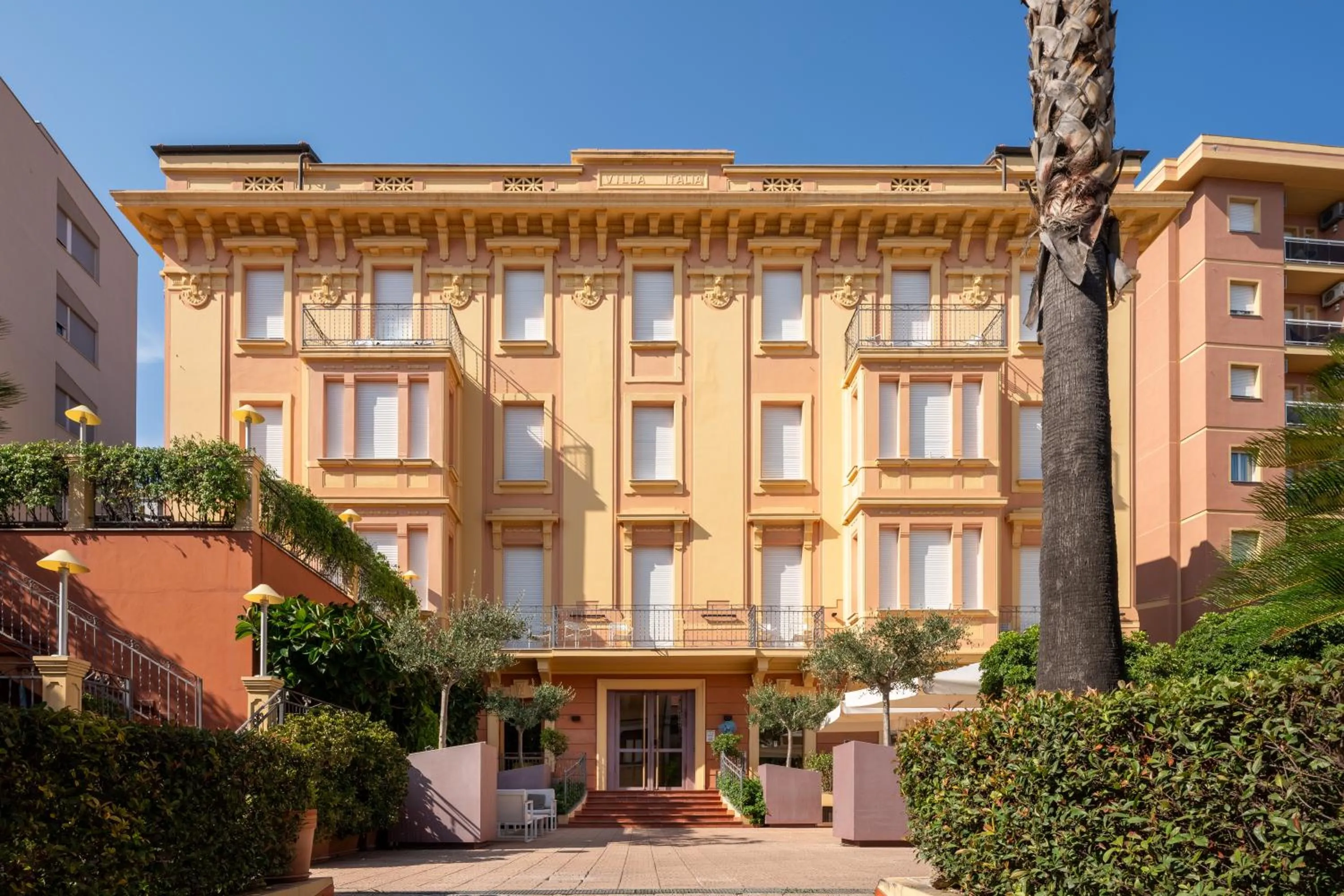 Property building in Hotel Careni Villa Italia