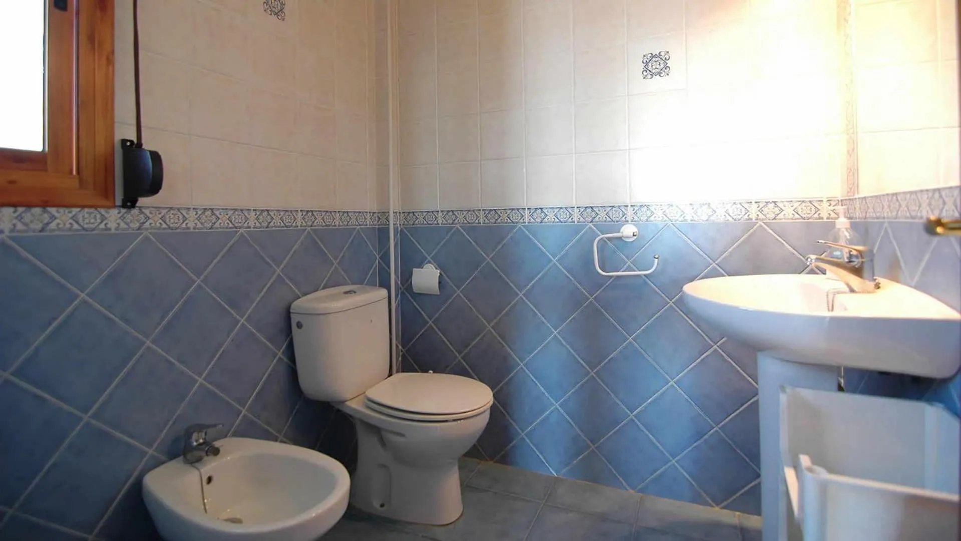 Bathroom in Villa Vistamar - private pool