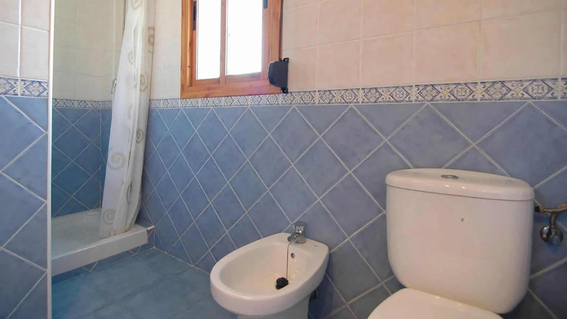 Shower in Villa Vistamar - private pool