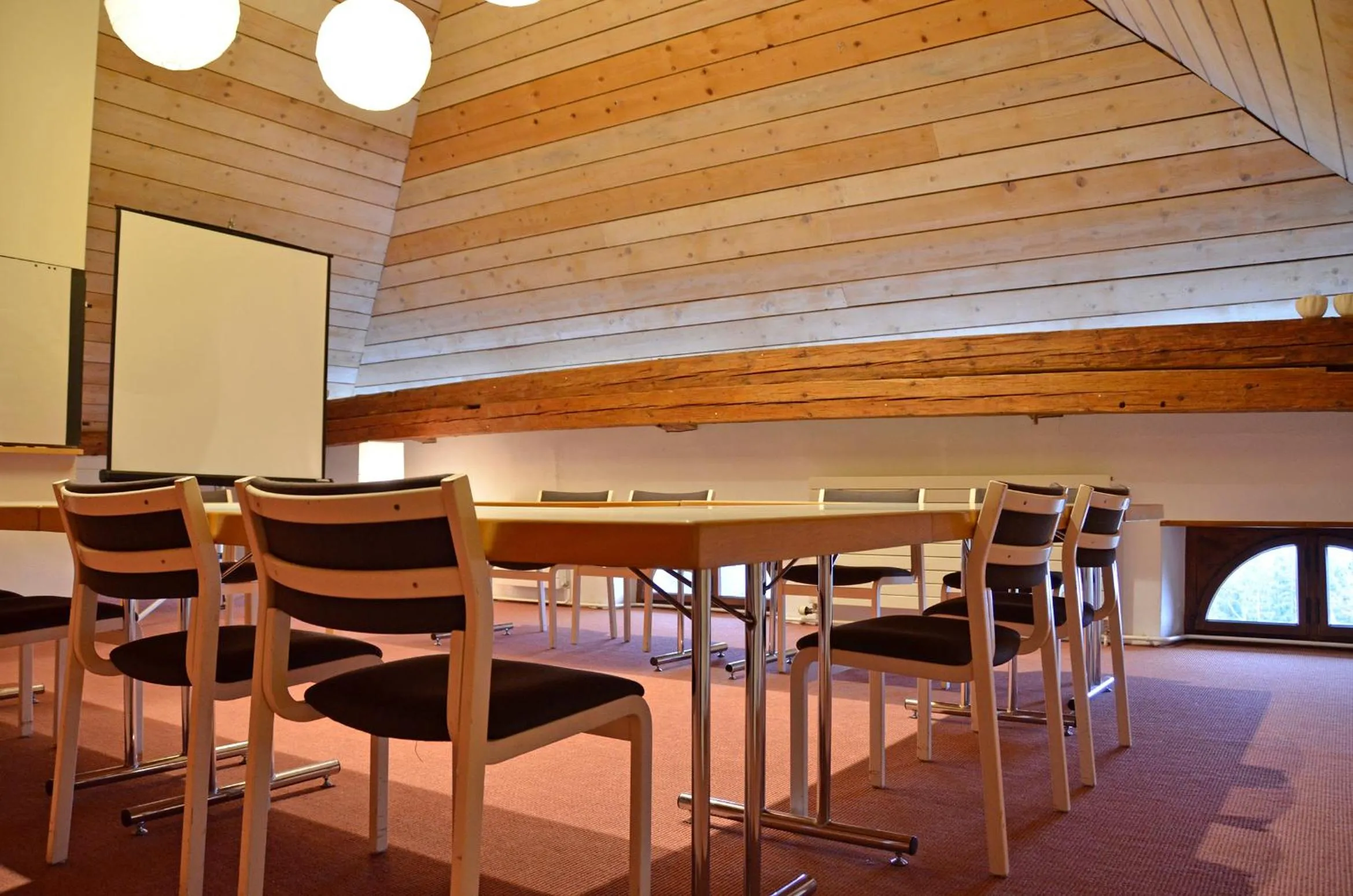 Business facilities in EcoHotel L’Aubier