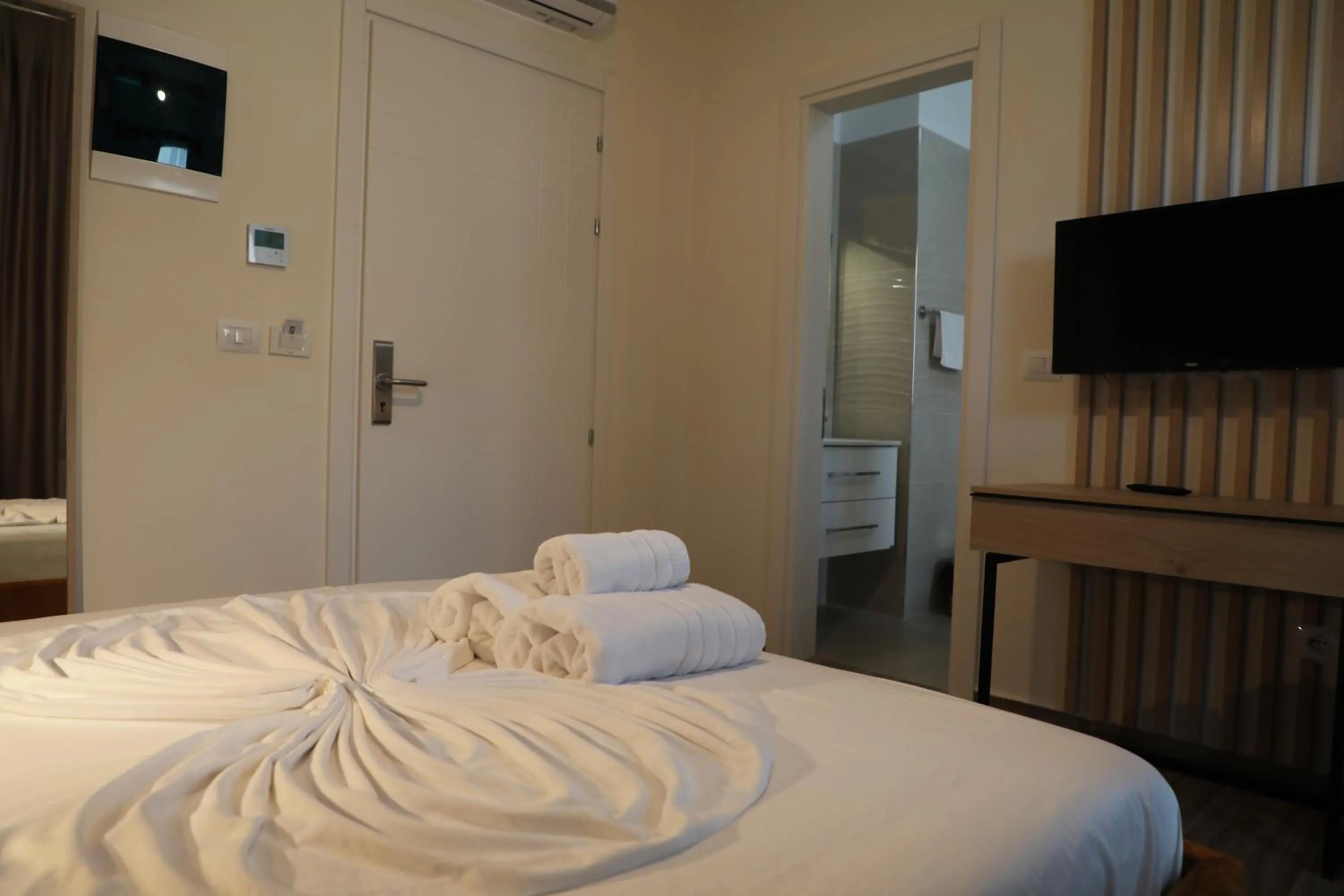 Bedroom, Bed in Hotel Triumf Shengjin