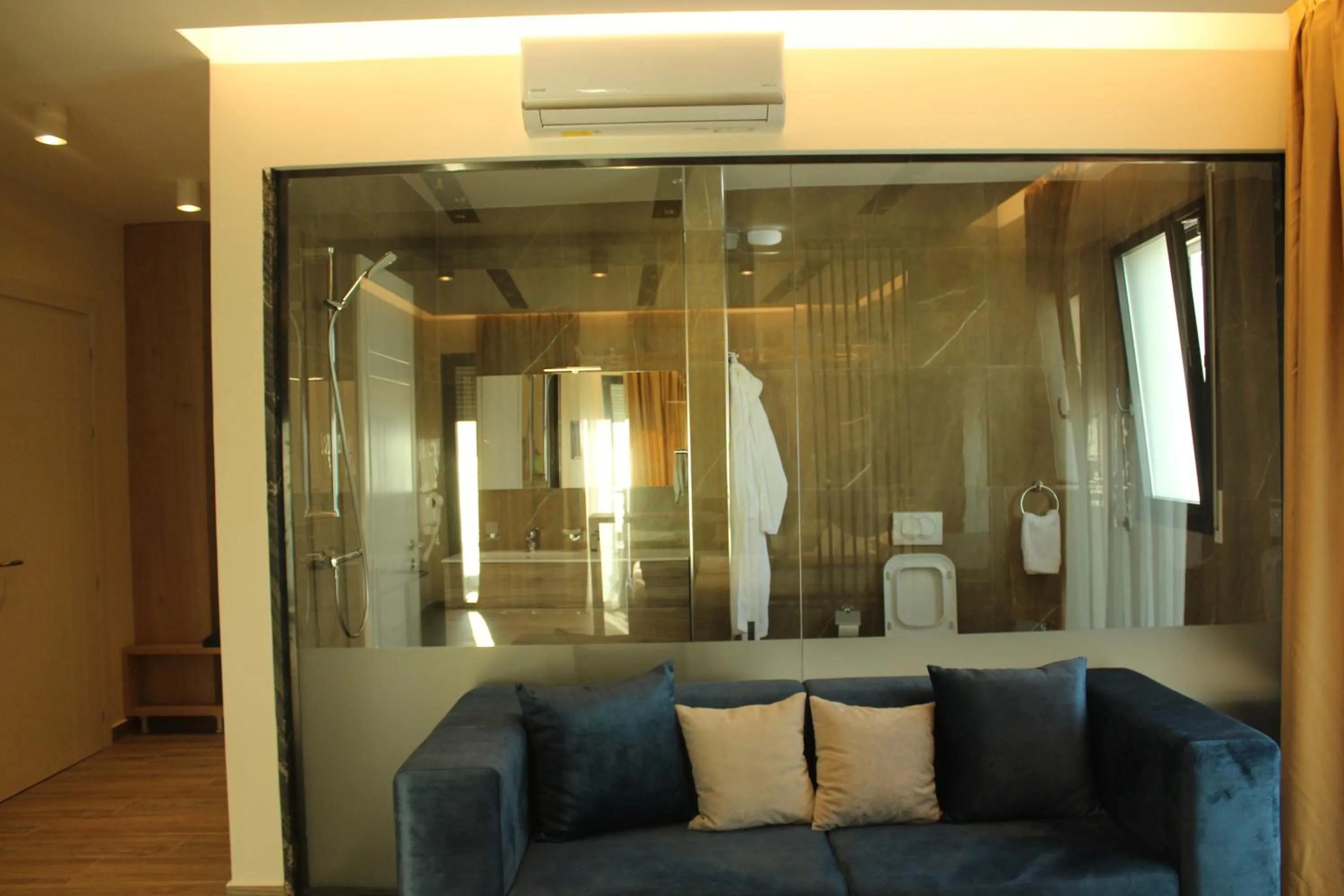 Seating area in Hotel Triumf Shengjin