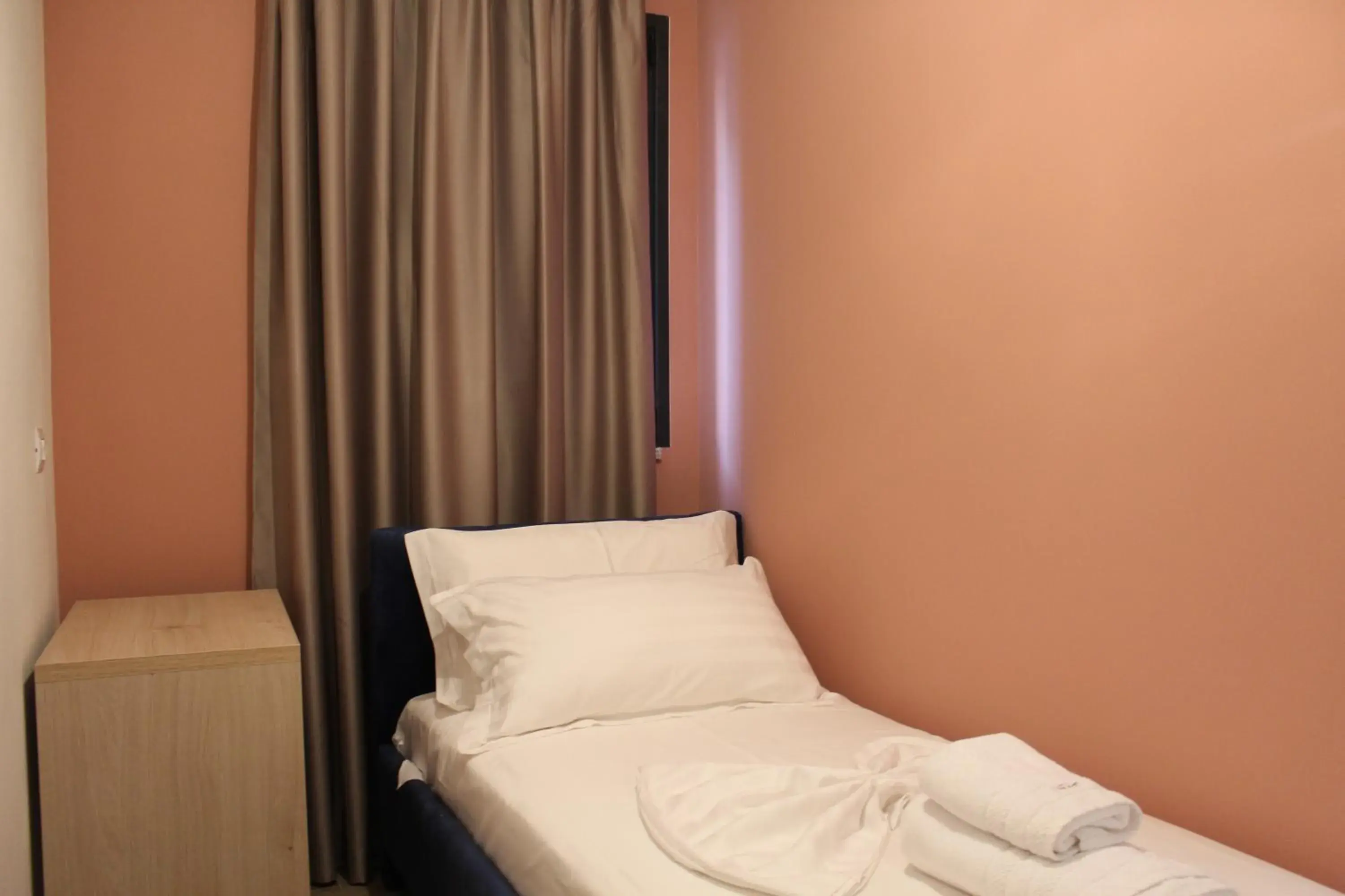 Standard Triple Room in Hotel Triumf Shengjin Standard Triple Room in Hotel Triumf Shengjin
