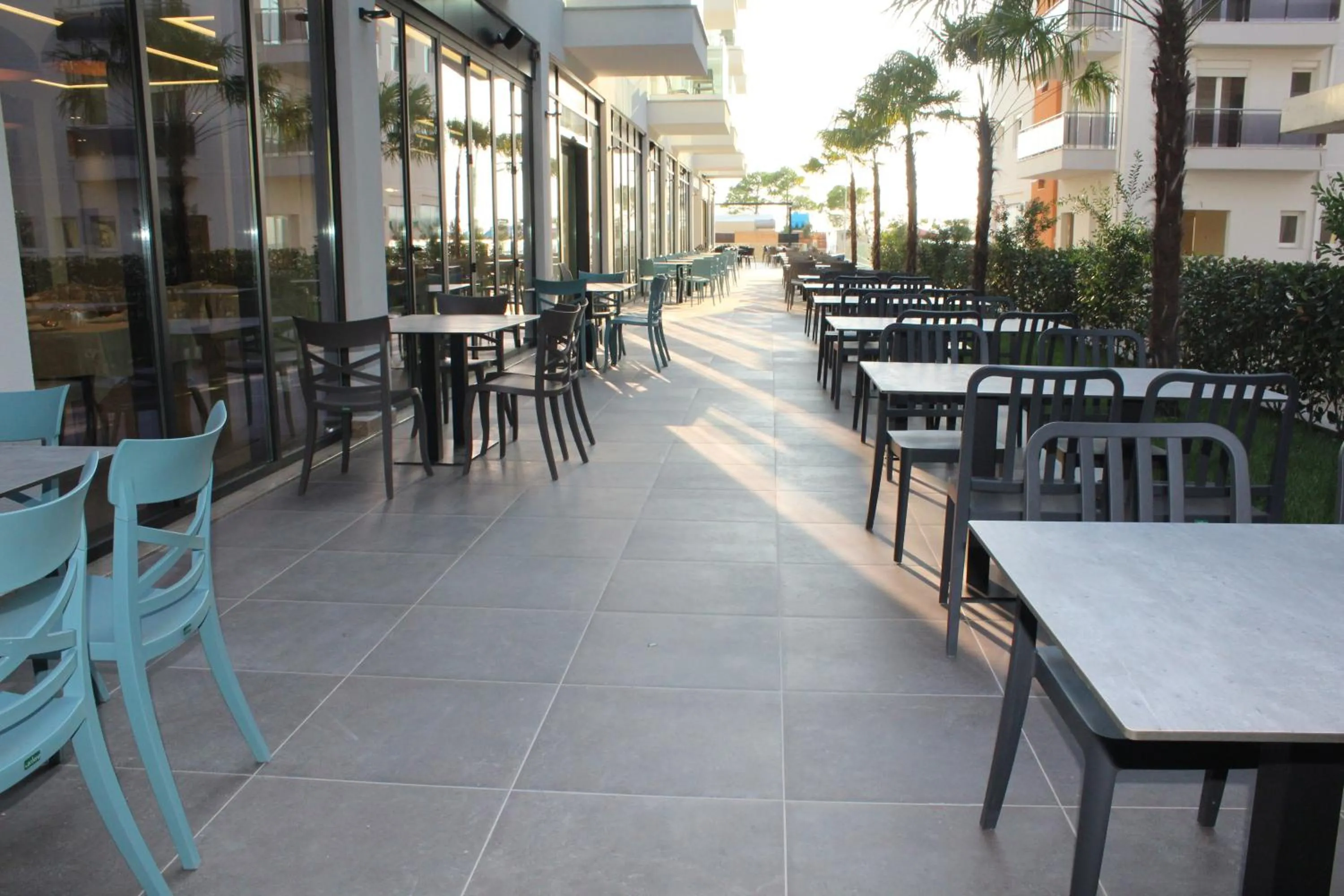 Restaurant/places to eat in Hotel Triumf Shengjin