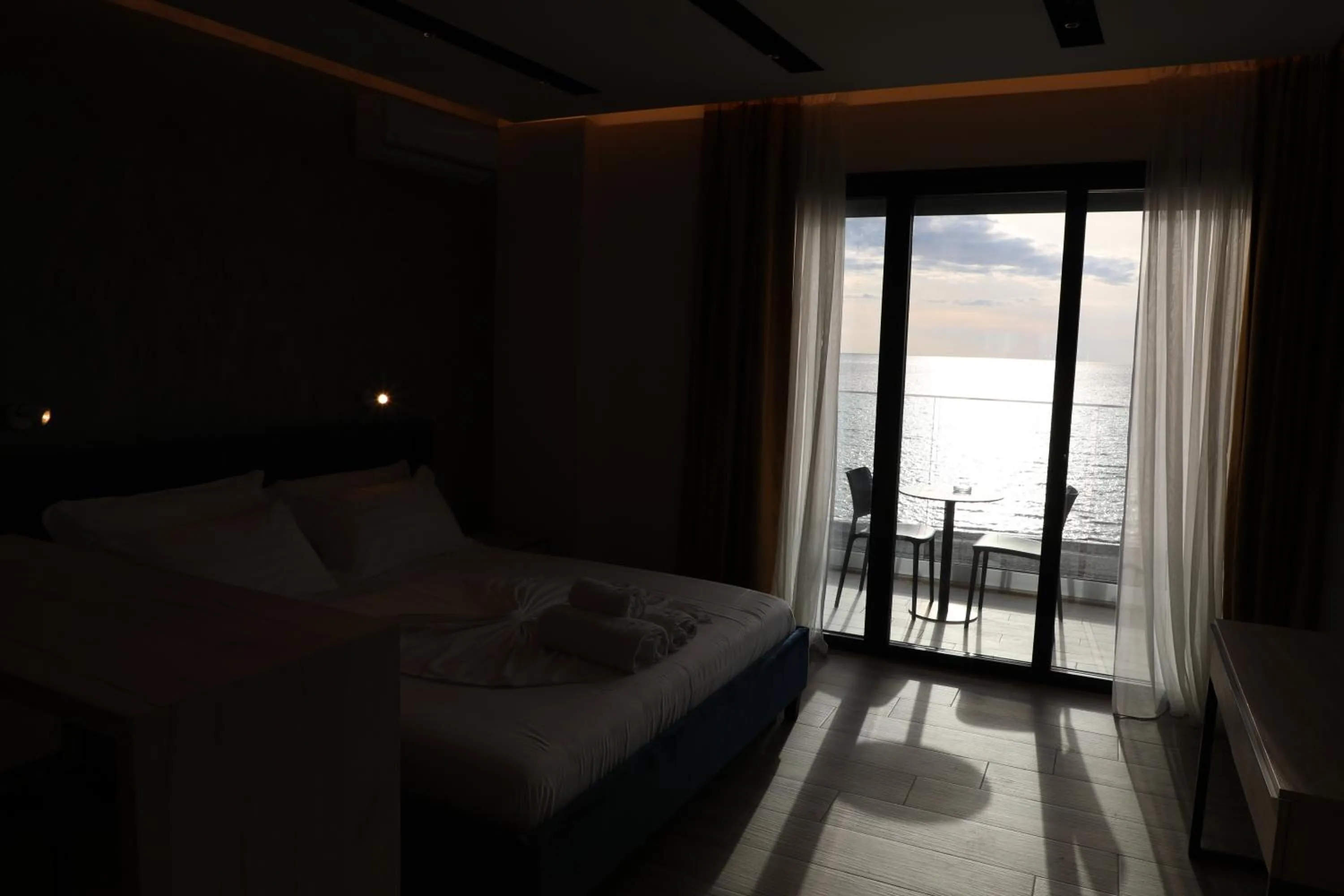 Bedroom, Bed in Hotel Triumf Shengjin