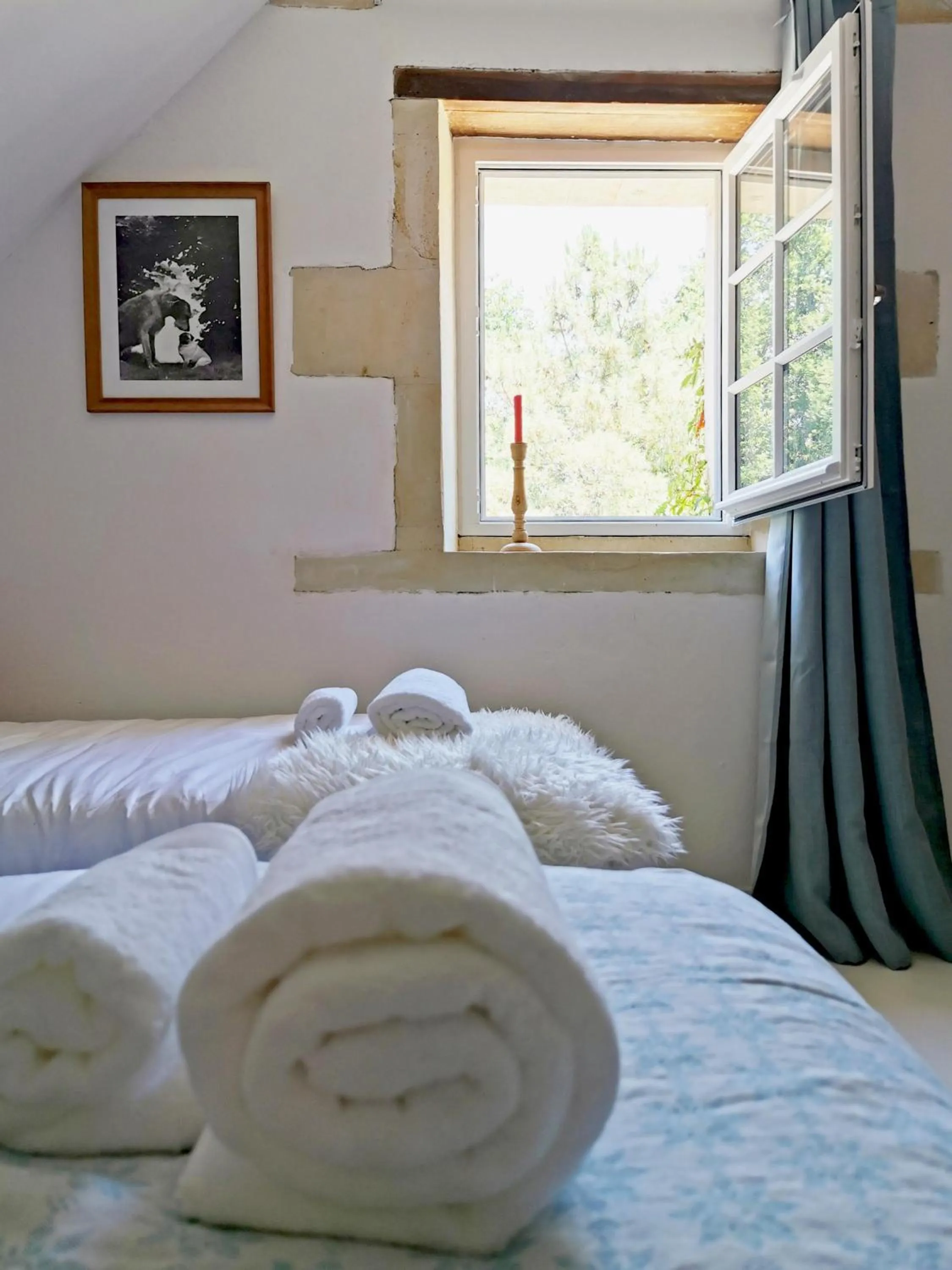 Bed in Quatre Chats sous un Pin