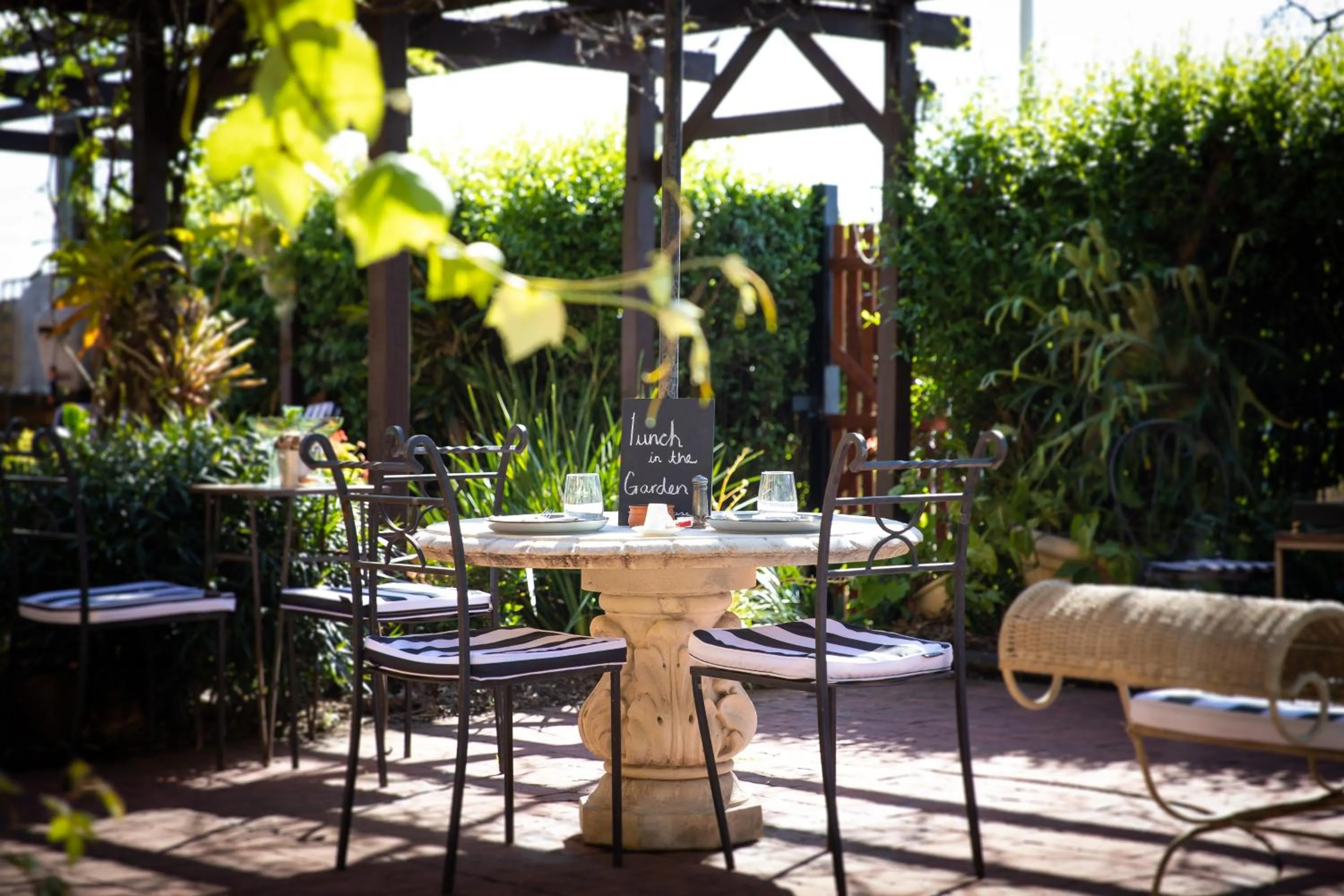 Restaurant/places to eat in The Table Guest House