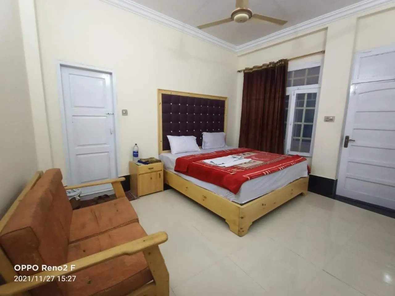 Bed in FR Darya E Swat Hotel