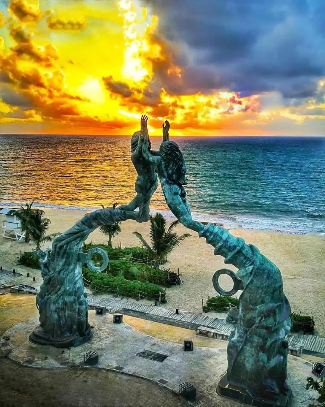 Sunset in PLAYA SUITES apartment