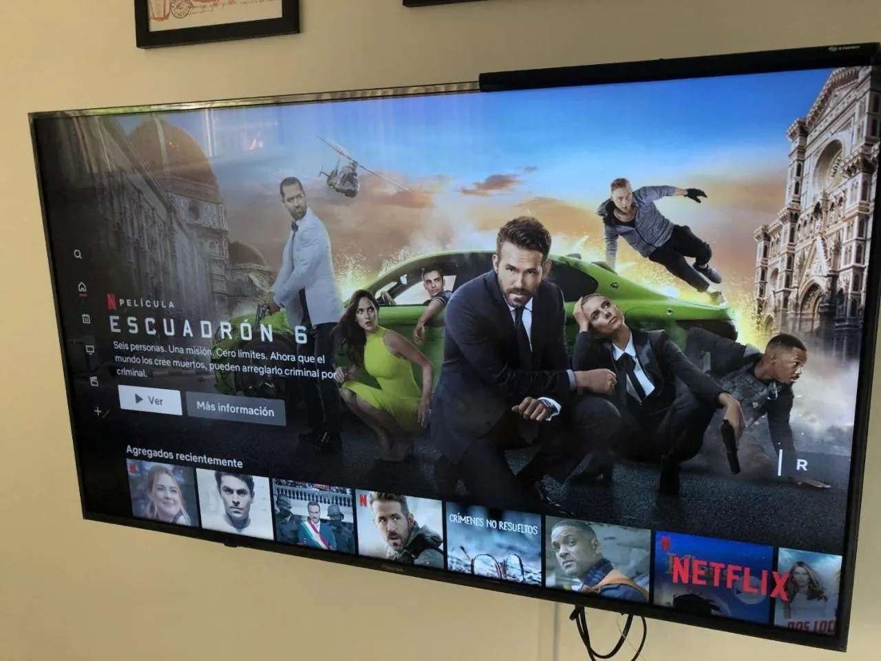 TV and multimedia in PLAYA SUITES apartment