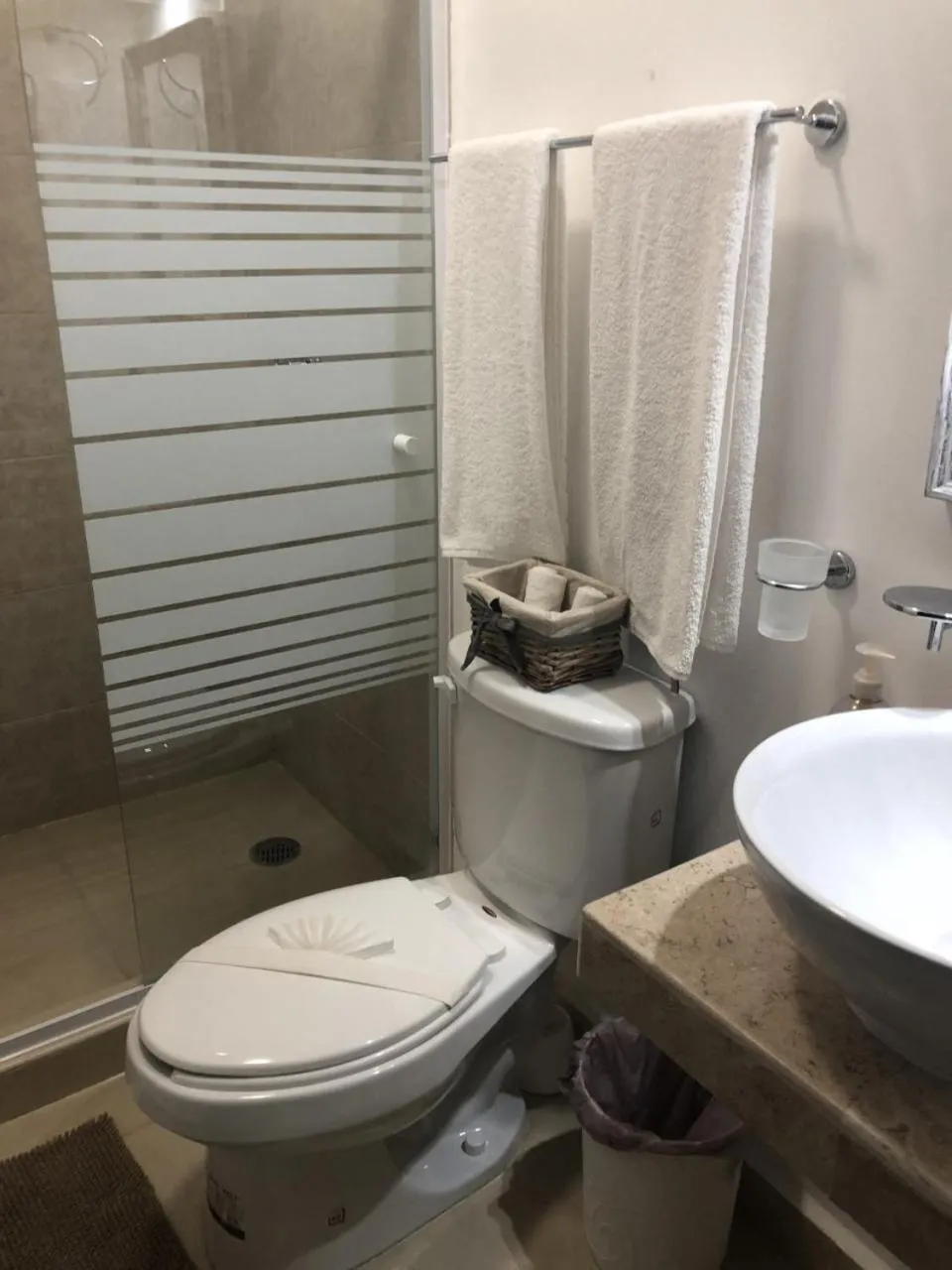 Bathroom in PLAYA SUITES apartment